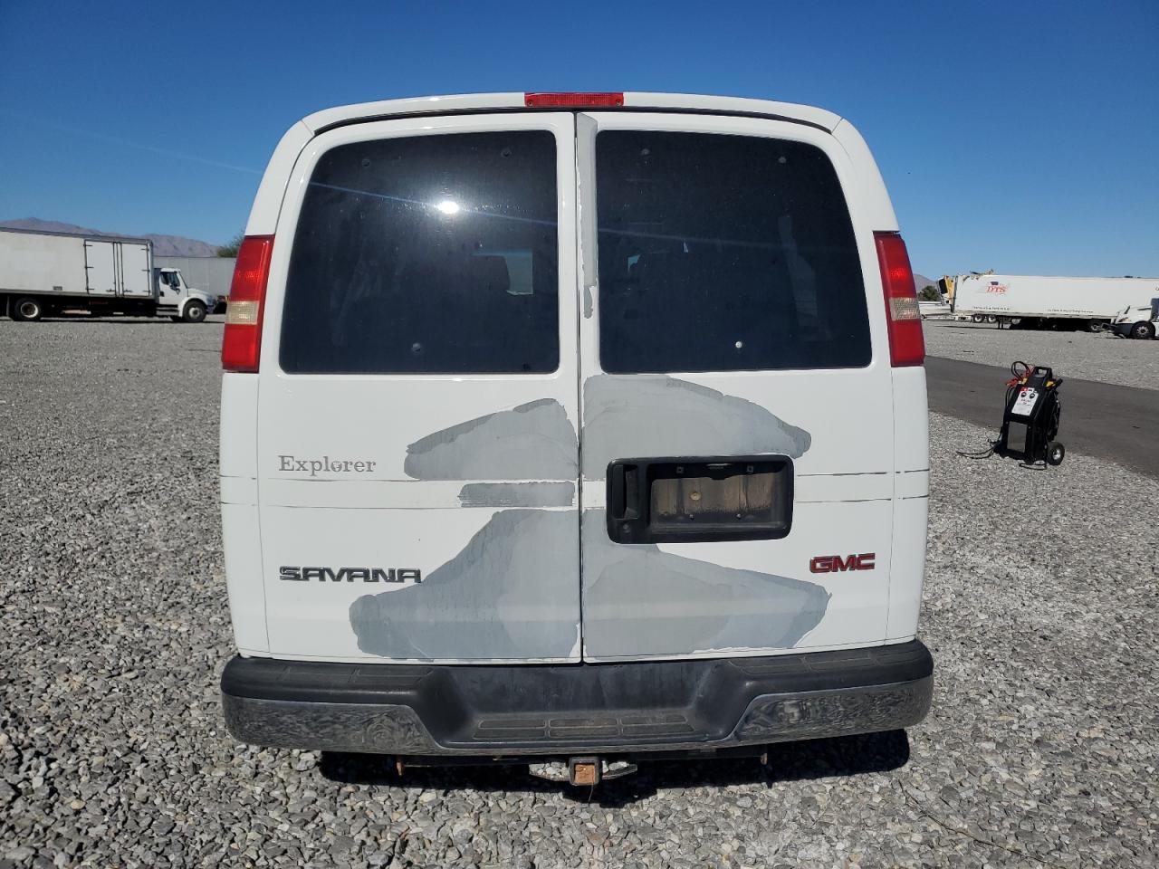 2003 Gmc Savana Rv G1500 White vin: 1GDFG15T331205756