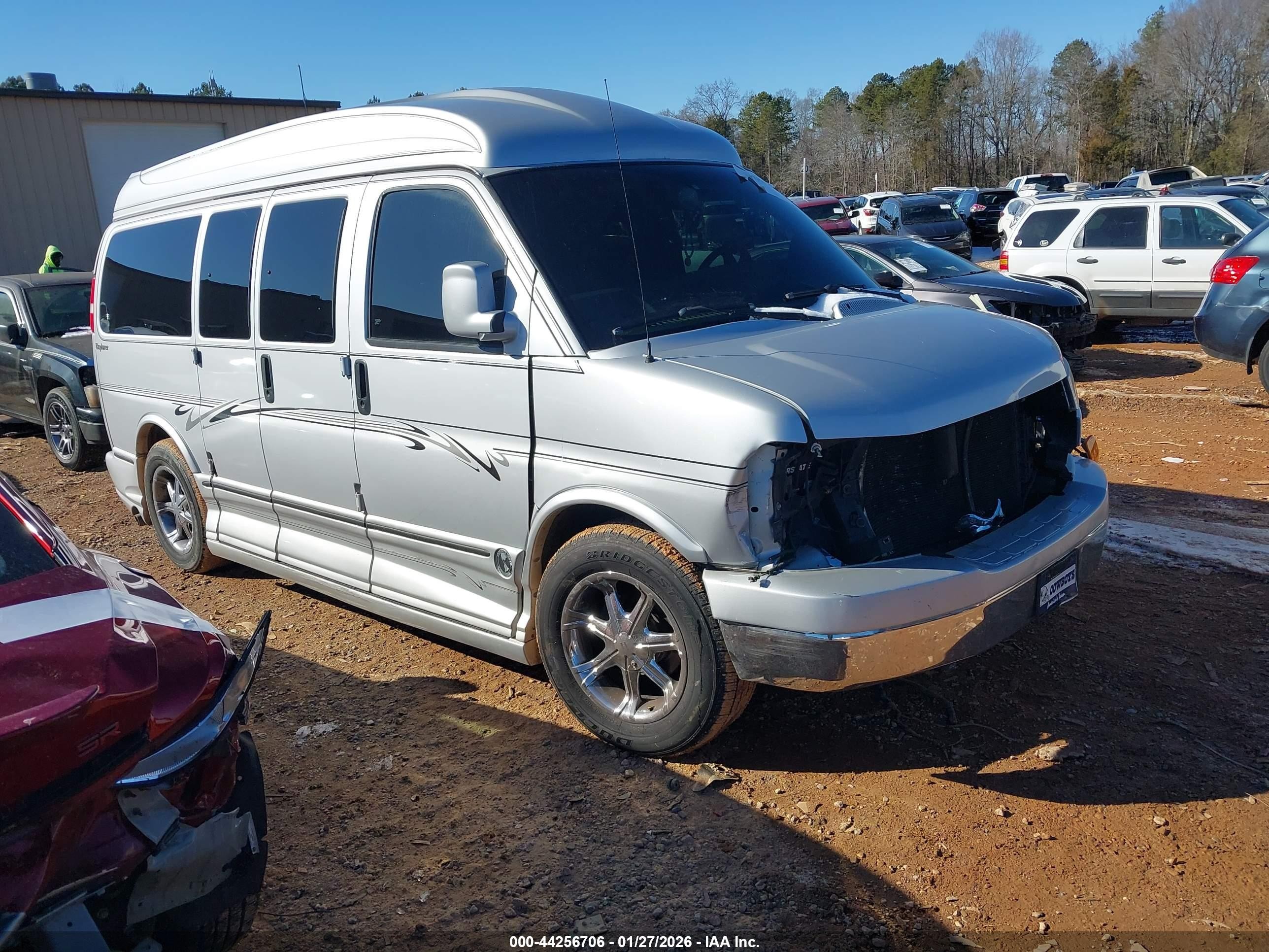 2003 Gmc Savana Cutaway Standard/standard W/c7l/c7n Silver vin: 1GDFG15T631169531