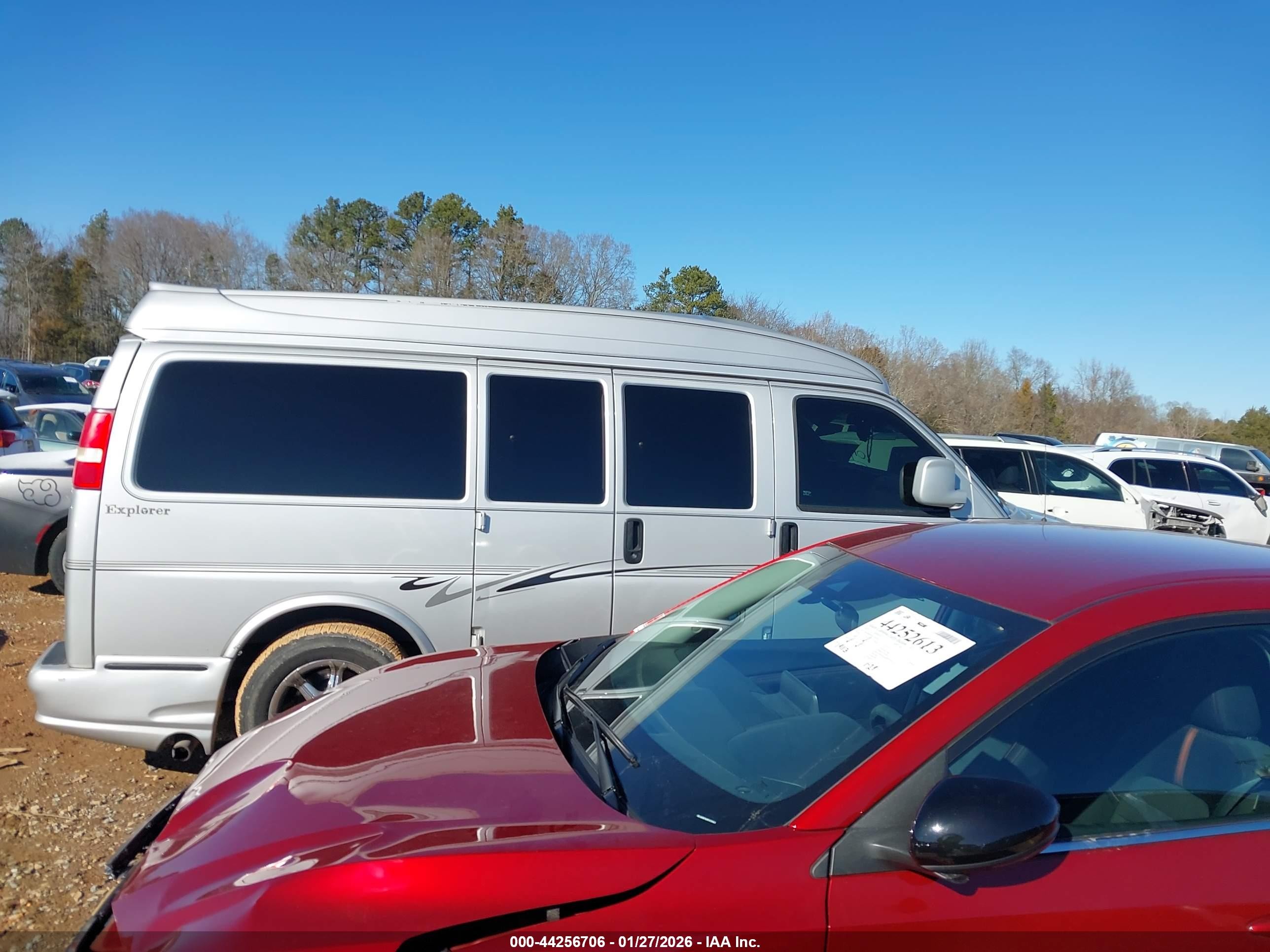 2003 Gmc Savana Cutaway Standard/standard W/c7l/c7n Silver vin: 1GDFG15T631169531