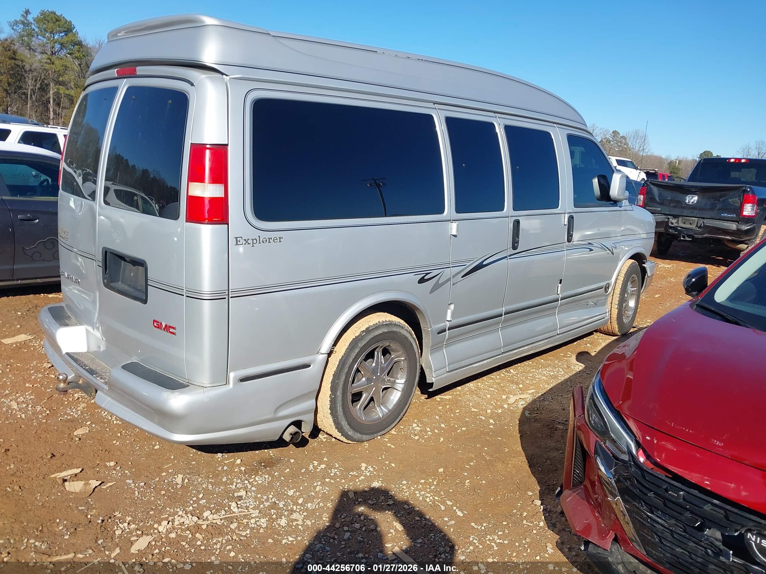 2003 Gmc Savana Cutaway Standard/standard W/c7l/c7n Silver vin: 1GDFG15T631169531