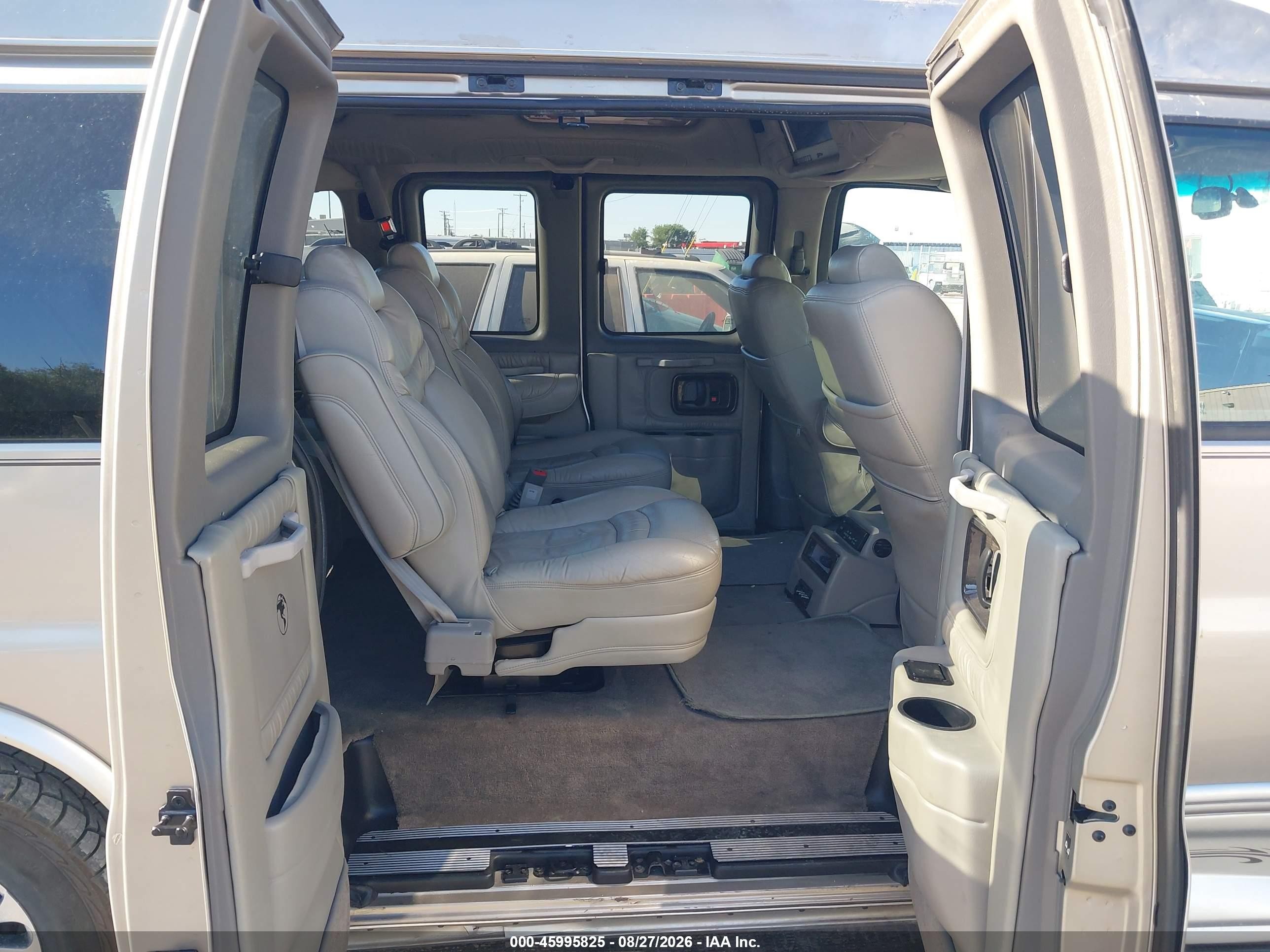 2004 Gmc Savana Upfitter Серебряный vin: 1GDFG15T641133582