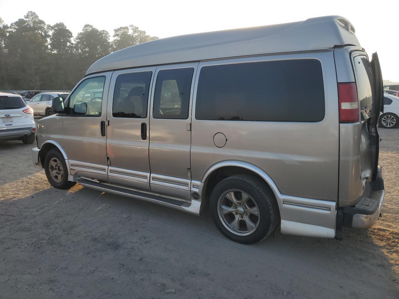 2003 Gmc Savana Rv G1500 Beige vin: 1GDFG15T931186095