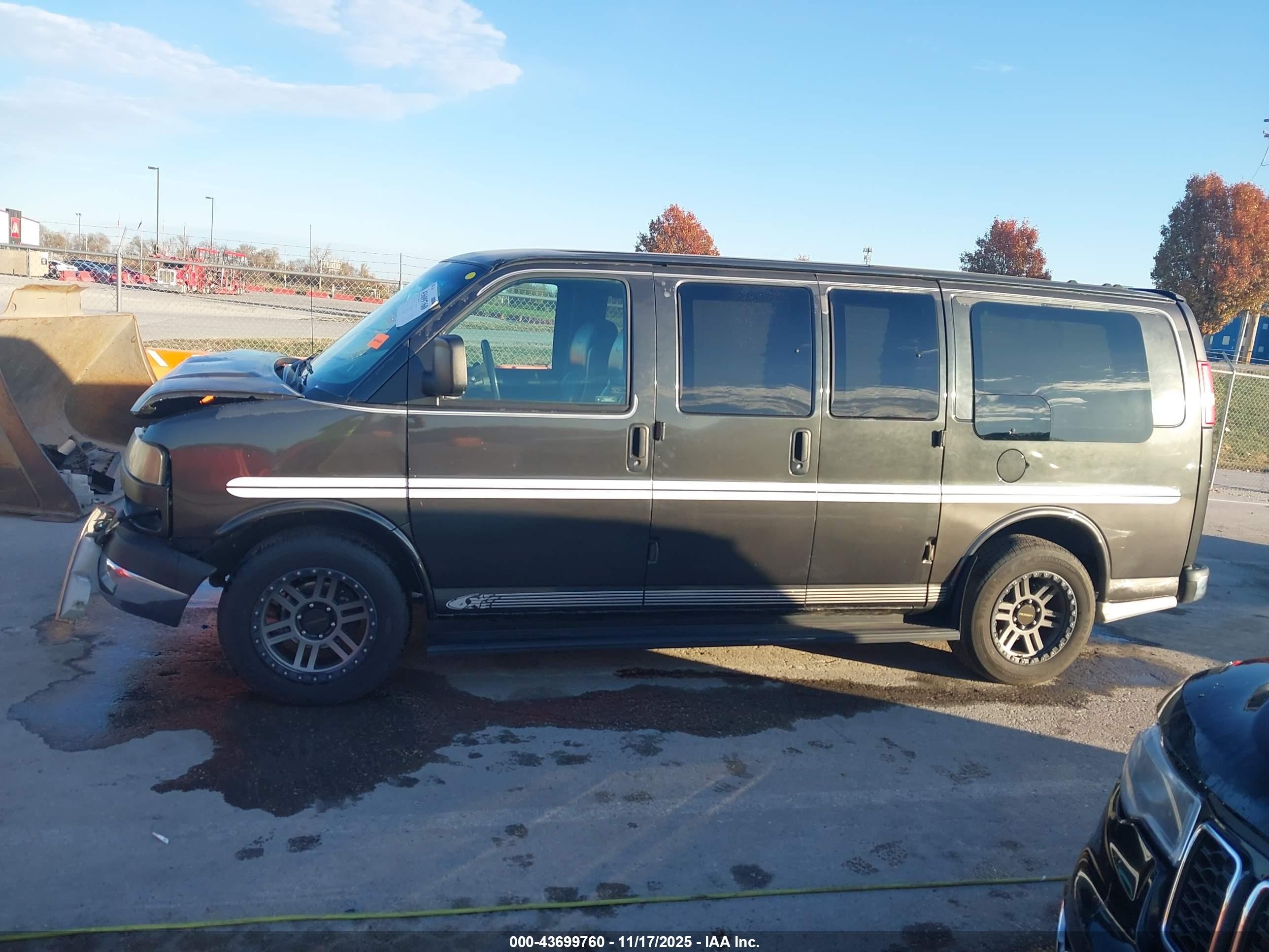 2003 Gmc Savana Upfitter Black vin: 1GDFH15T231230497