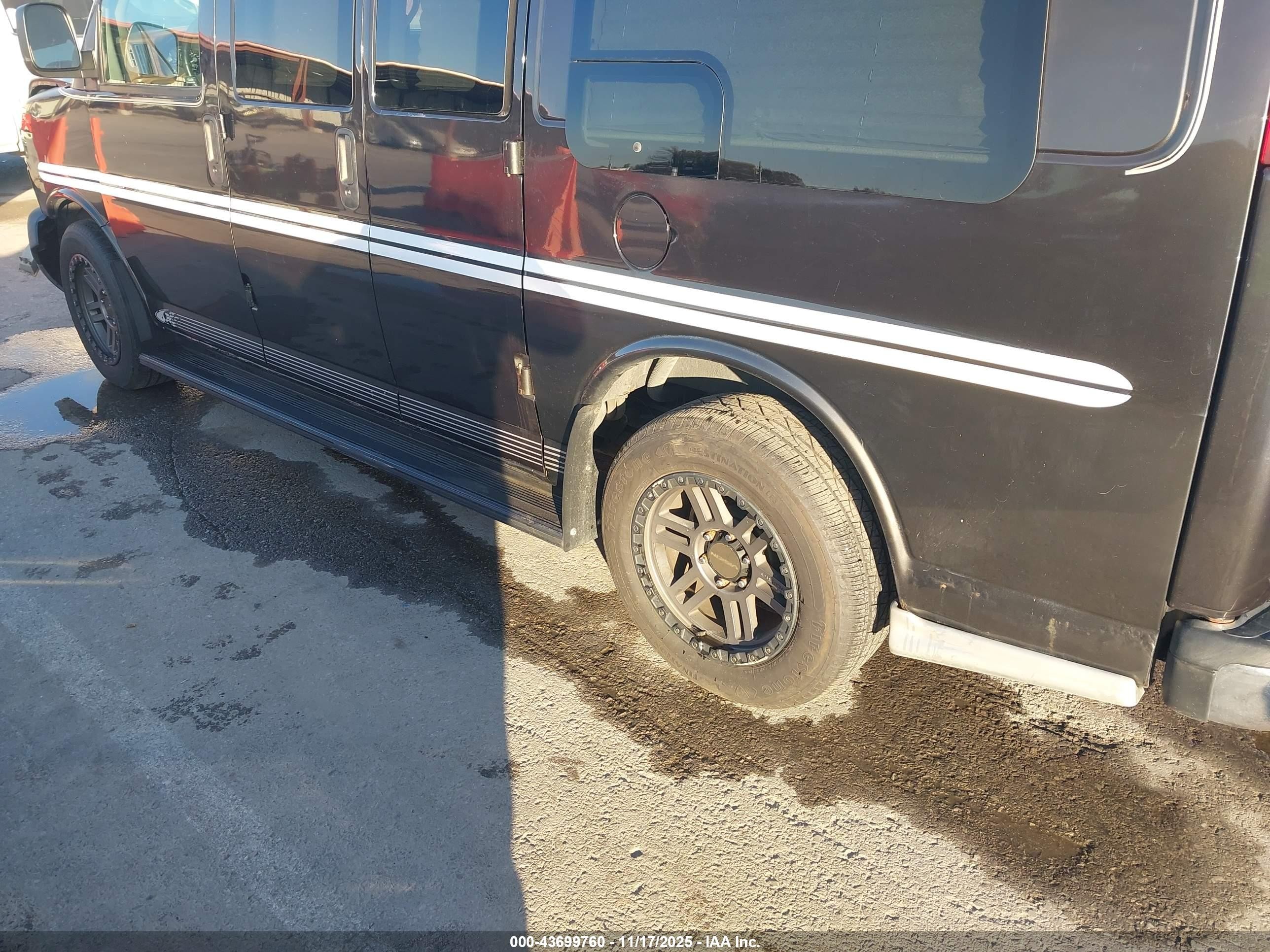 2003 Gmc Savana Upfitter Black vin: 1GDFH15T231230497