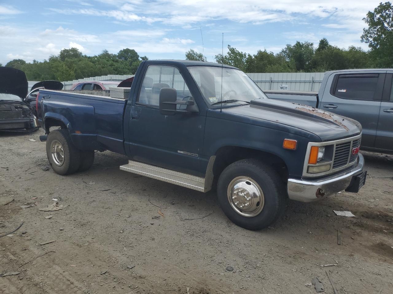 1989 Gmc Sierra C2500 Blue vin: 1GDGC24K3KE540988