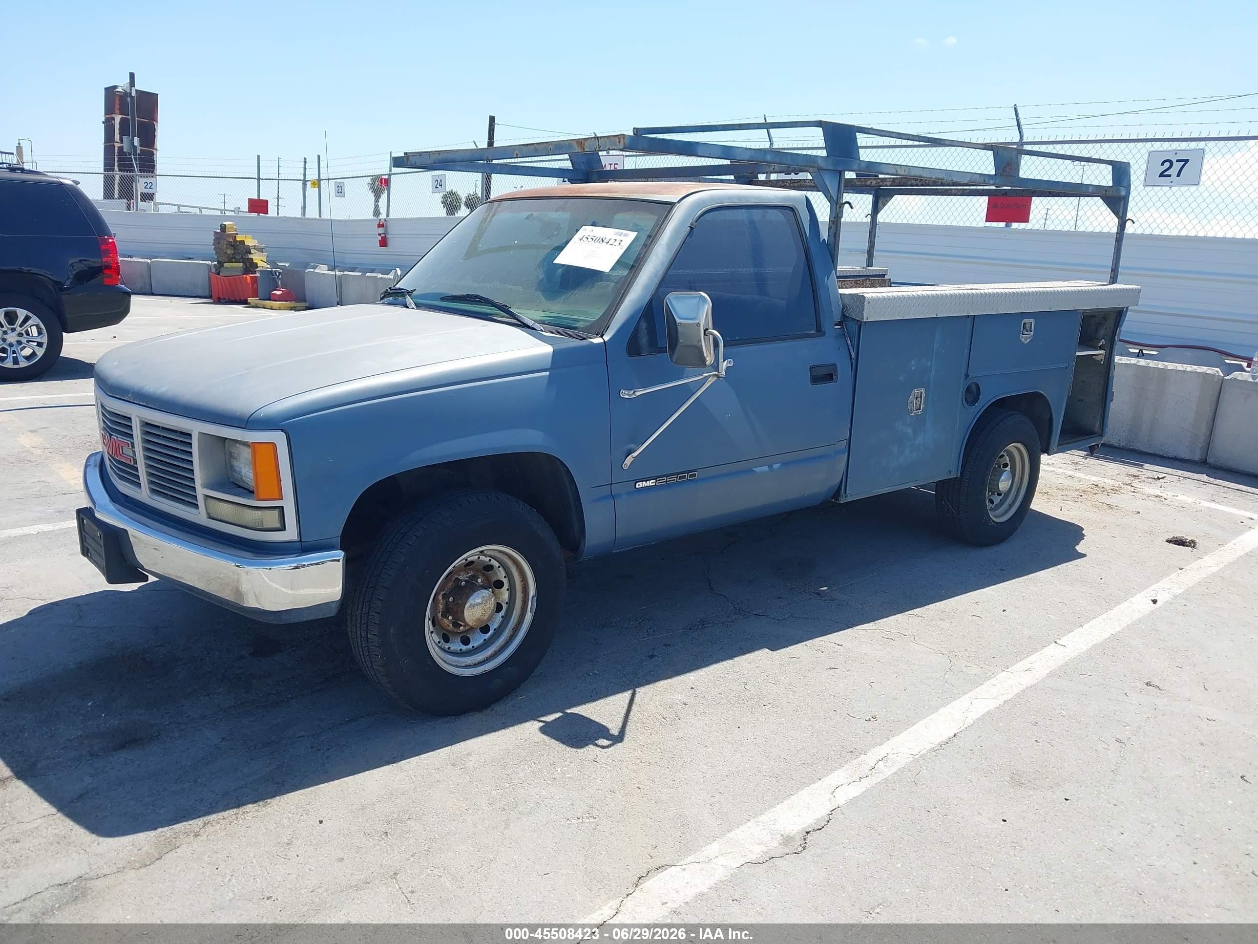 1990 Gmc Sierra C2500 Blue vin: 1GDGC24K7LE542292