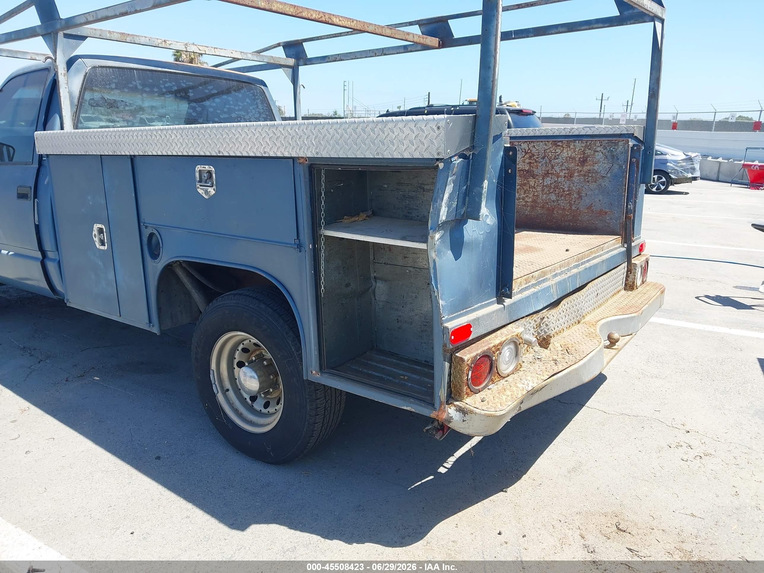 1990 Gmc Sierra C2500 Blue vin: 1GDGC24K7LE542292