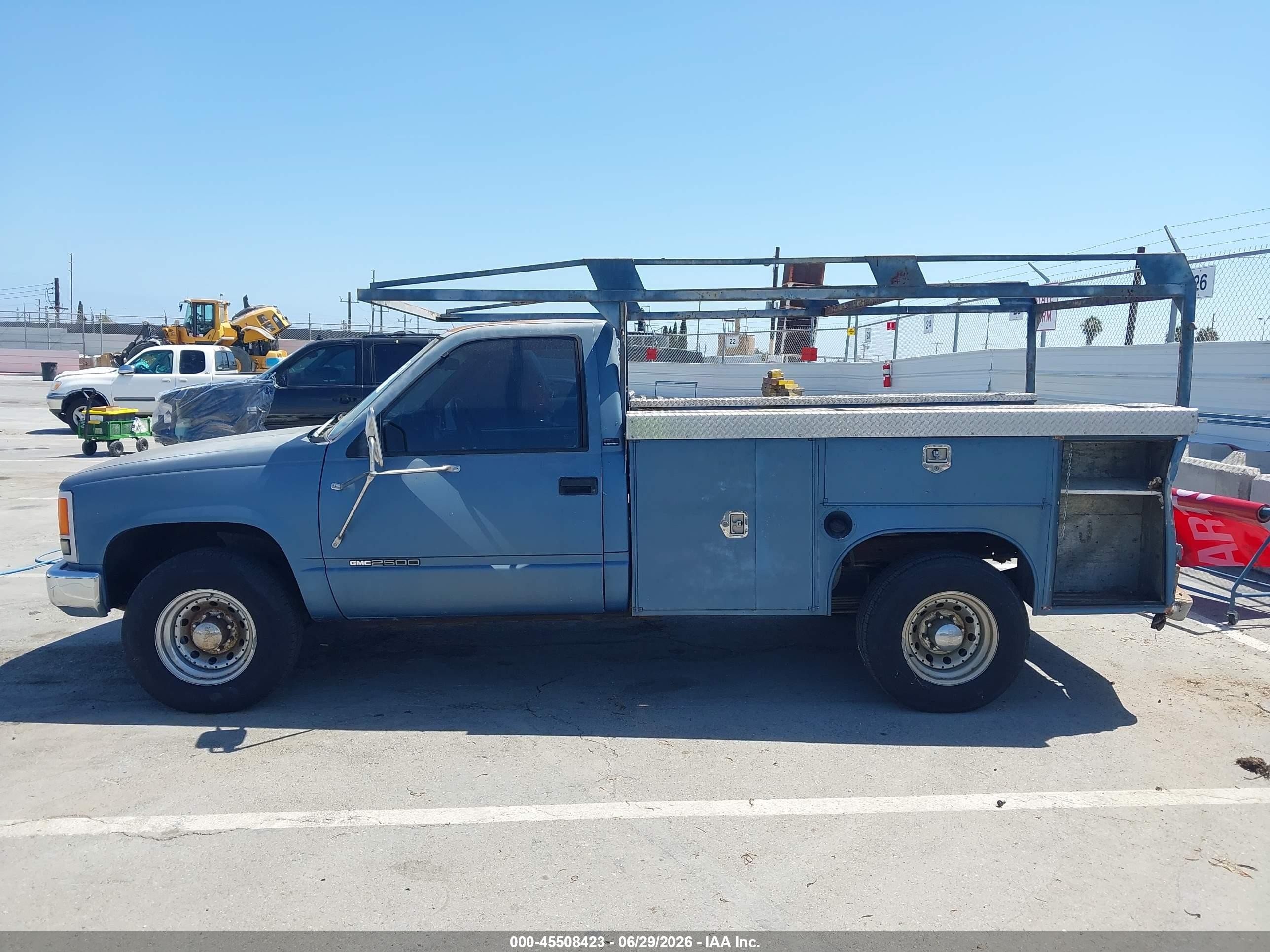 1990 Gmc Sierra C2500 Blue vin: 1GDGC24K7LE542292