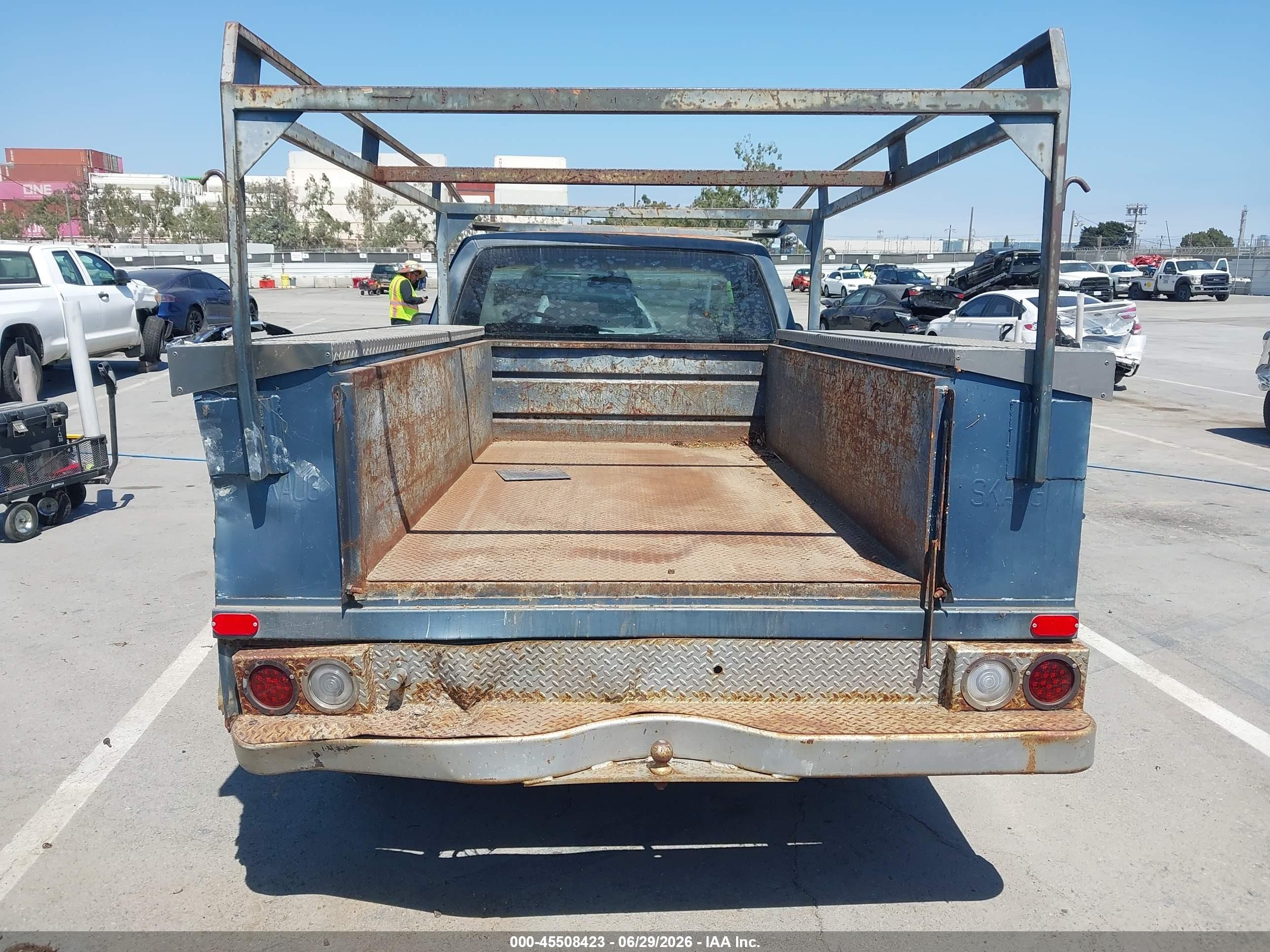 1990 Gmc Sierra C2500 Blue vin: 1GDGC24K7LE542292