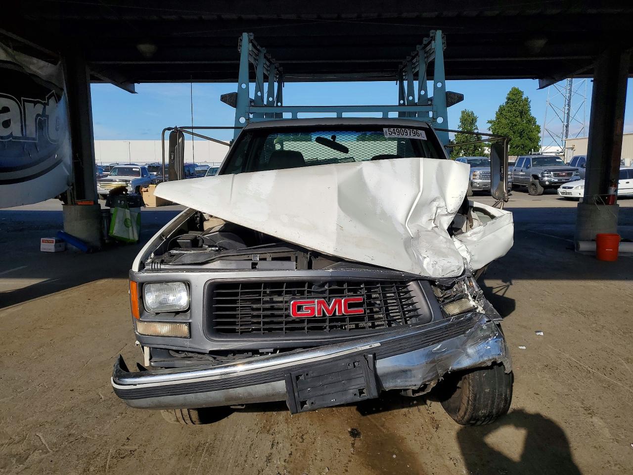 1999 Gmc Sierra C2500 White vin: 1GDGC24R2XF098493