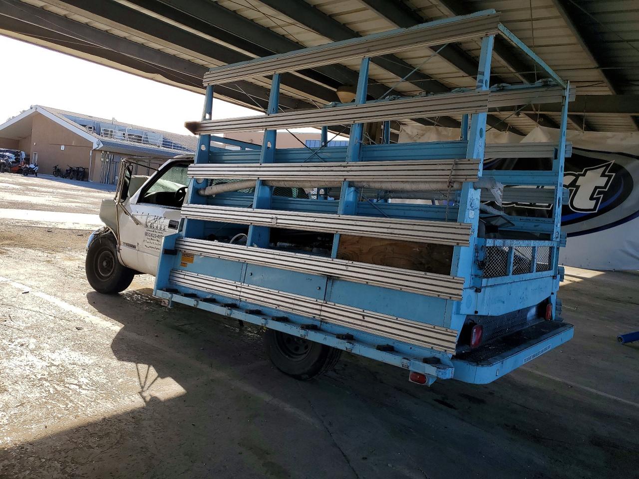 1999 Gmc Sierra C2500 White vin: 1GDGC24R2XF098493