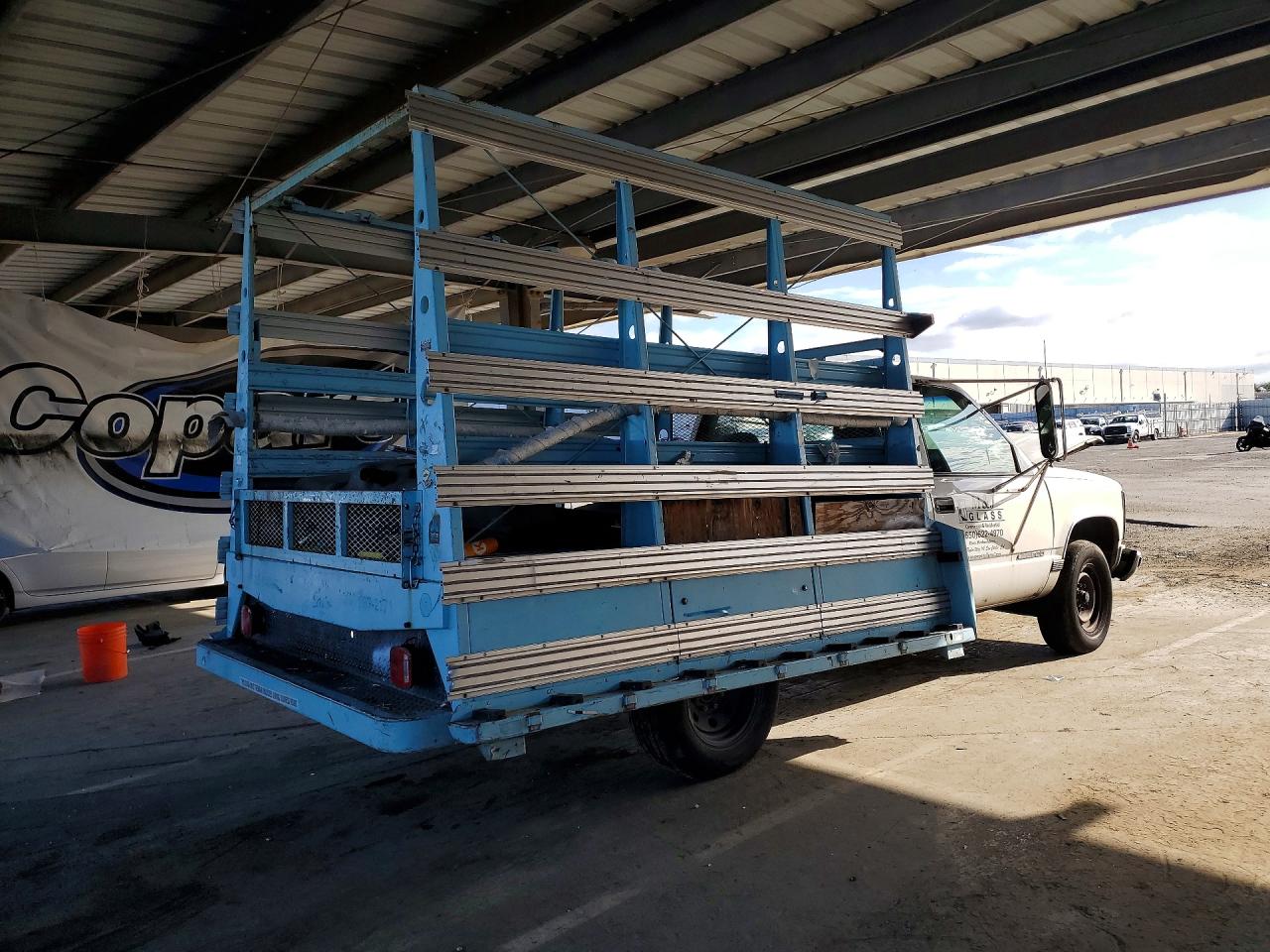 1999 Gmc Sierra C2500 White vin: 1GDGC24R2XF098493
