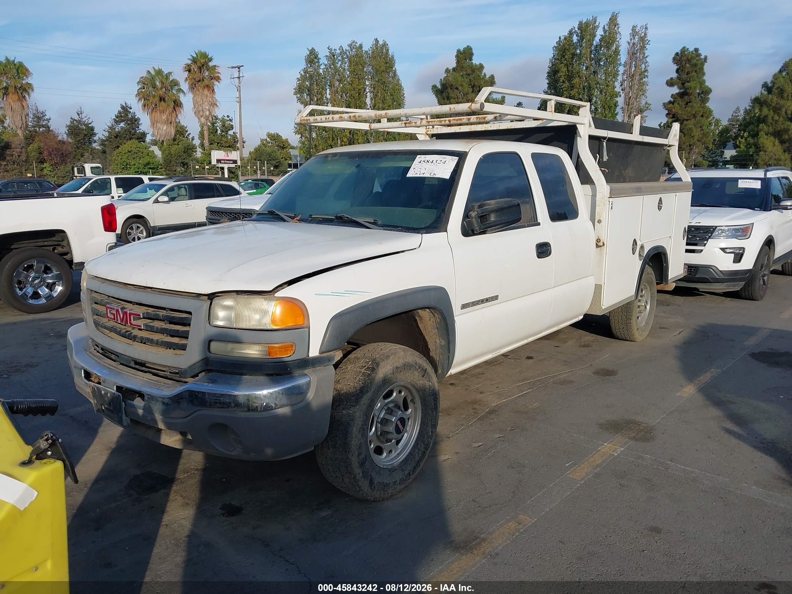 2005 Gmc Sierra 2500hd Work Truck White vin: 1GDHC29U15E299967