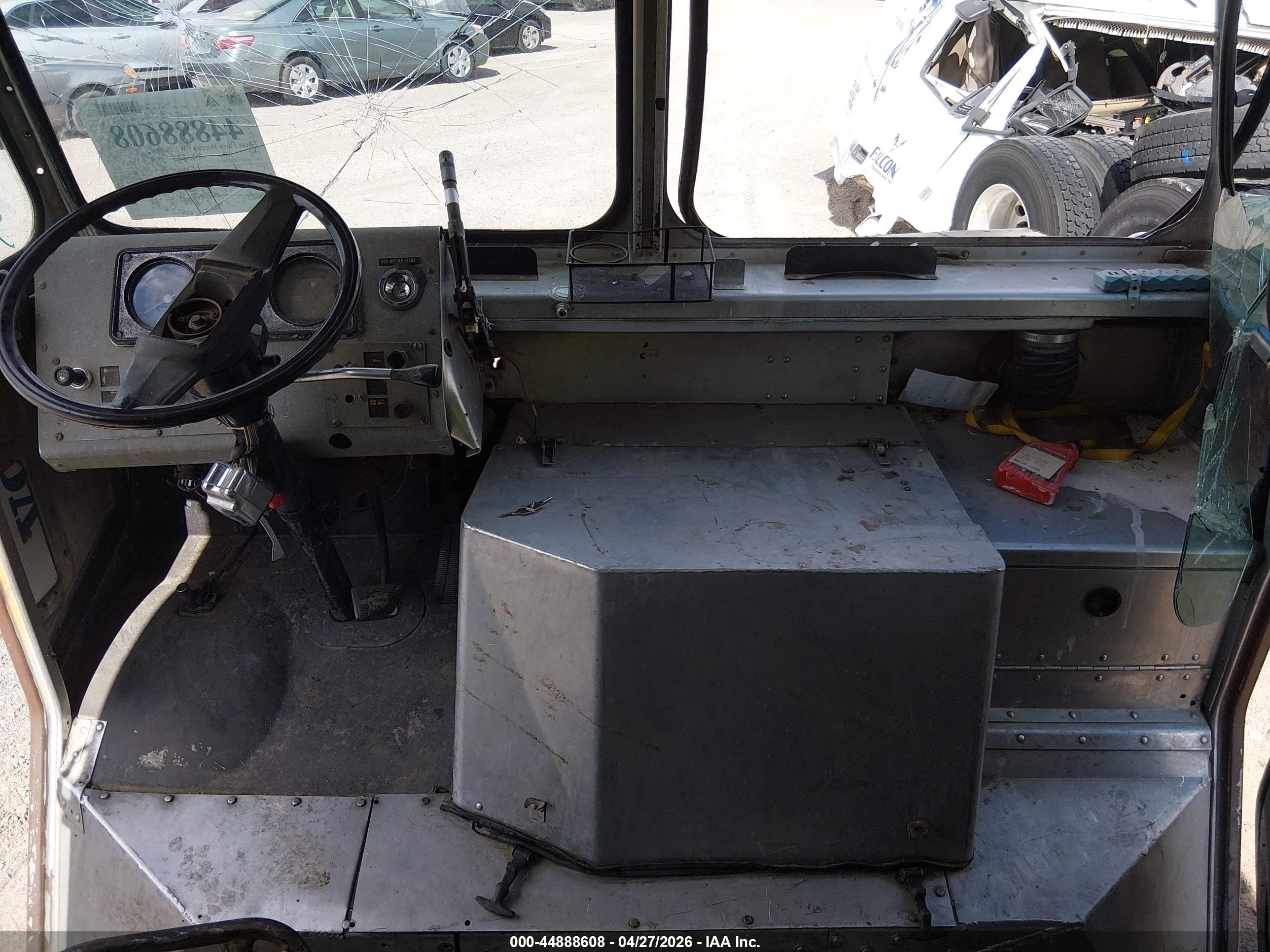 1981 Gmc Forward Control Chassis P3500 Brown vin: 1GDHP32MXB3502723