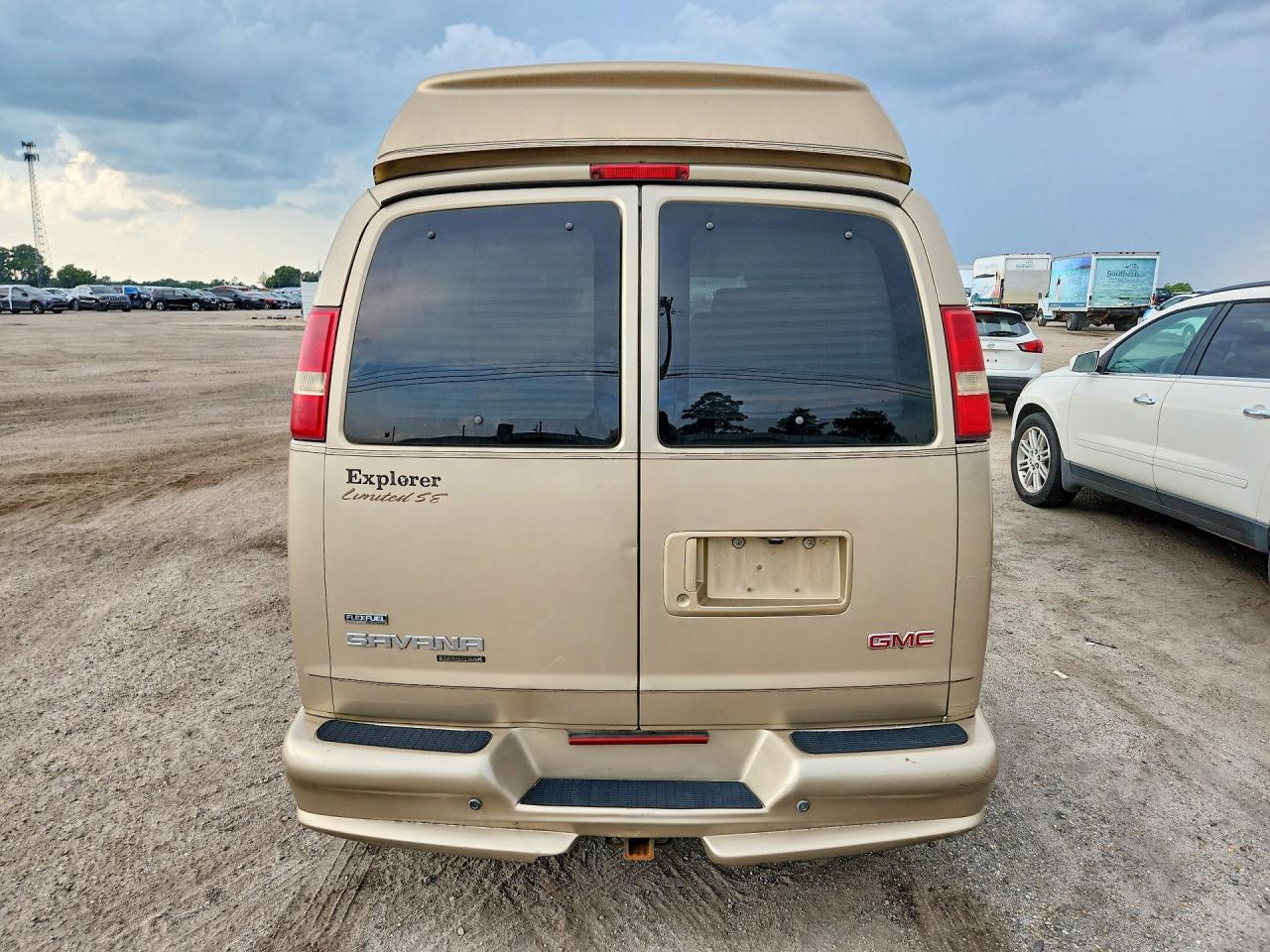 2010 Gmc Savana Rv G1500 4lt Tan vin: 1GDUGEB48A1112661