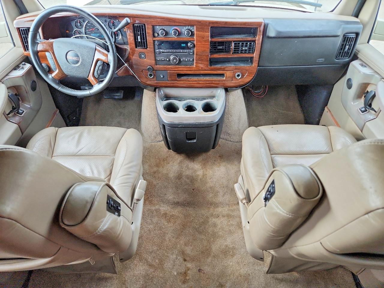 2010 Gmc Savana Rv G1500 4lt Tan vin: 1GDUGEB48A1112661