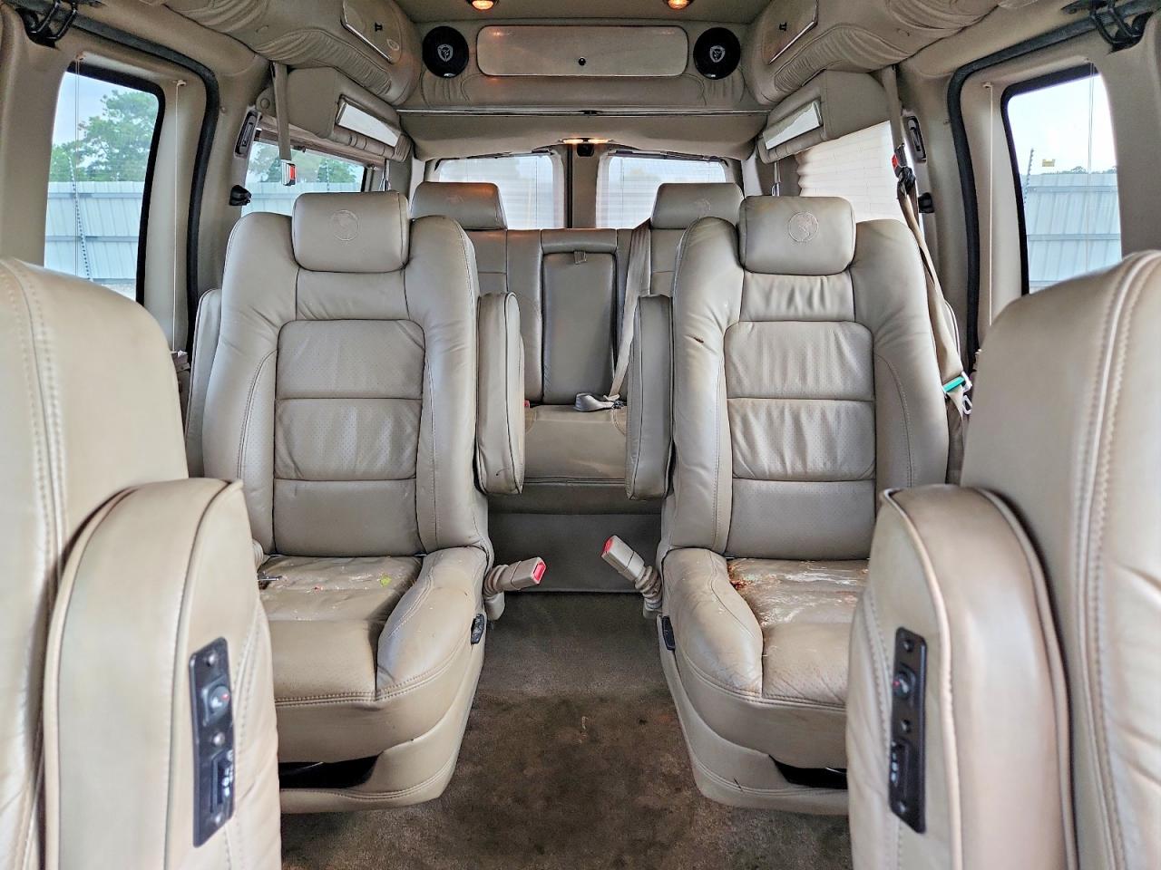 2010 Gmc Savana Rv G1500 4lt Tan vin: 1GDUGEB48A1112661