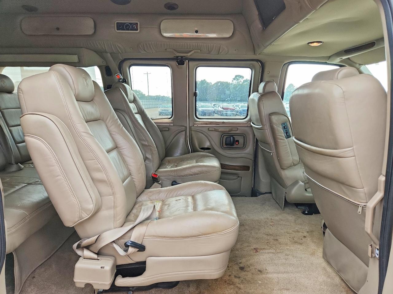 2010 Gmc Savana Rv G1500 4lt Tan vin: 1GDUGEB48A1112661