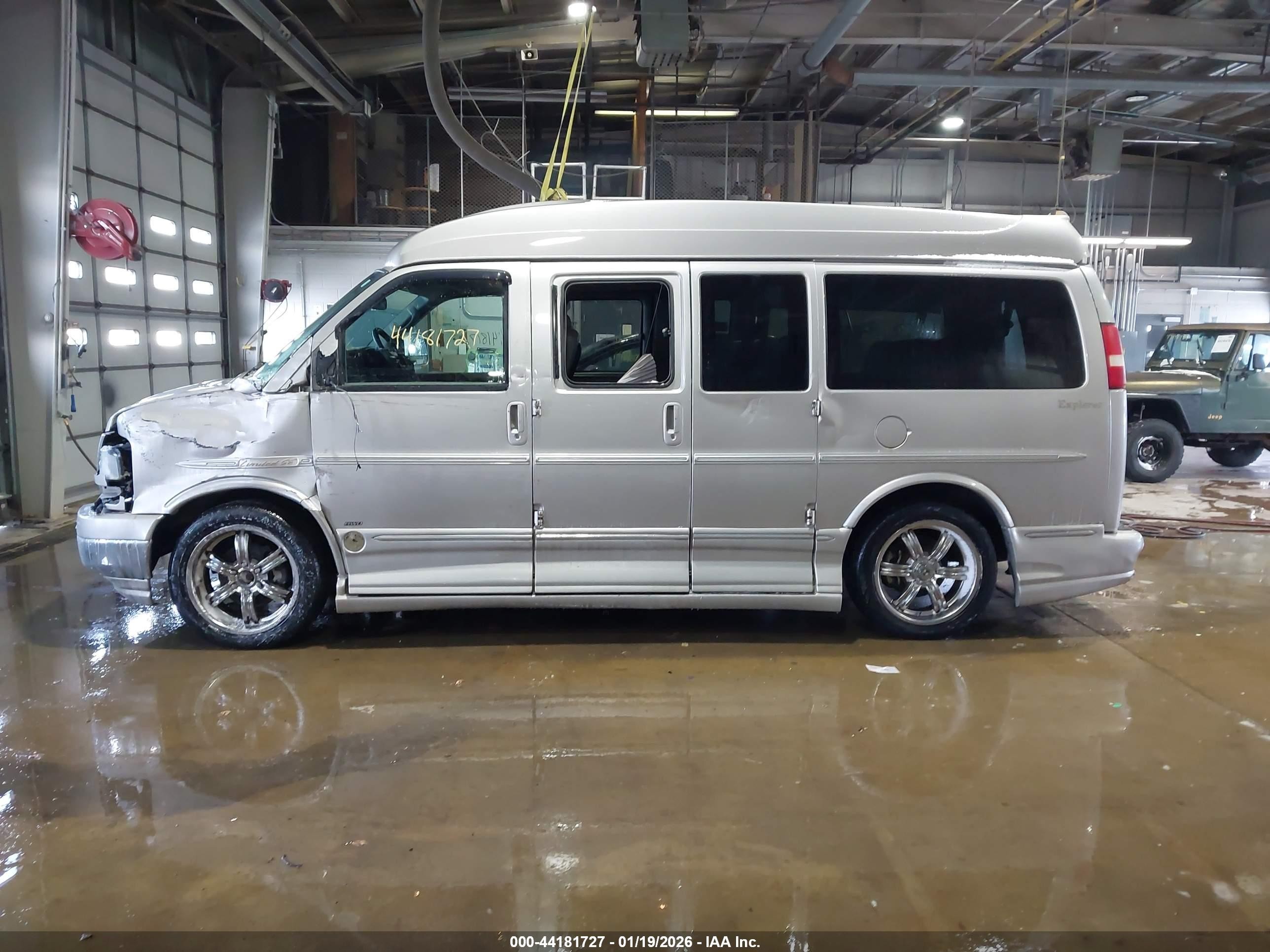 2010 Gmc Savana 1500 Upfitter Silver vin: 1GDUHEB47A1118111