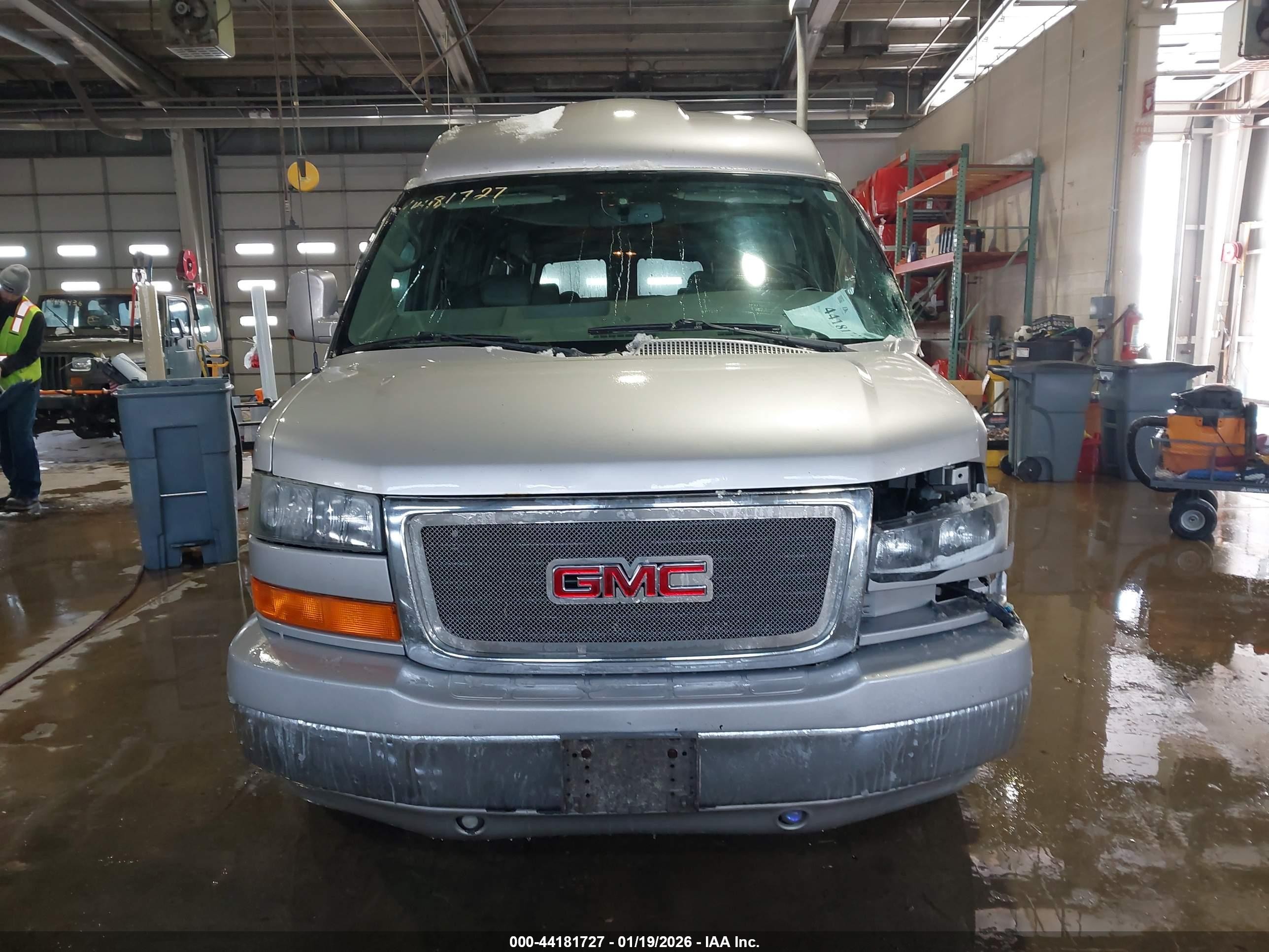2010 Gmc Savana 1500 Upfitter Silver vin: 1GDUHEB47A1118111