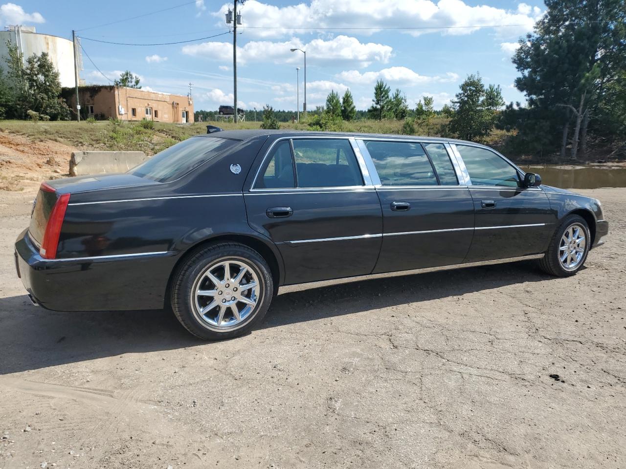 2011 Cadillac Professional Chassis Black vin: 1GE7K9C66BU600117