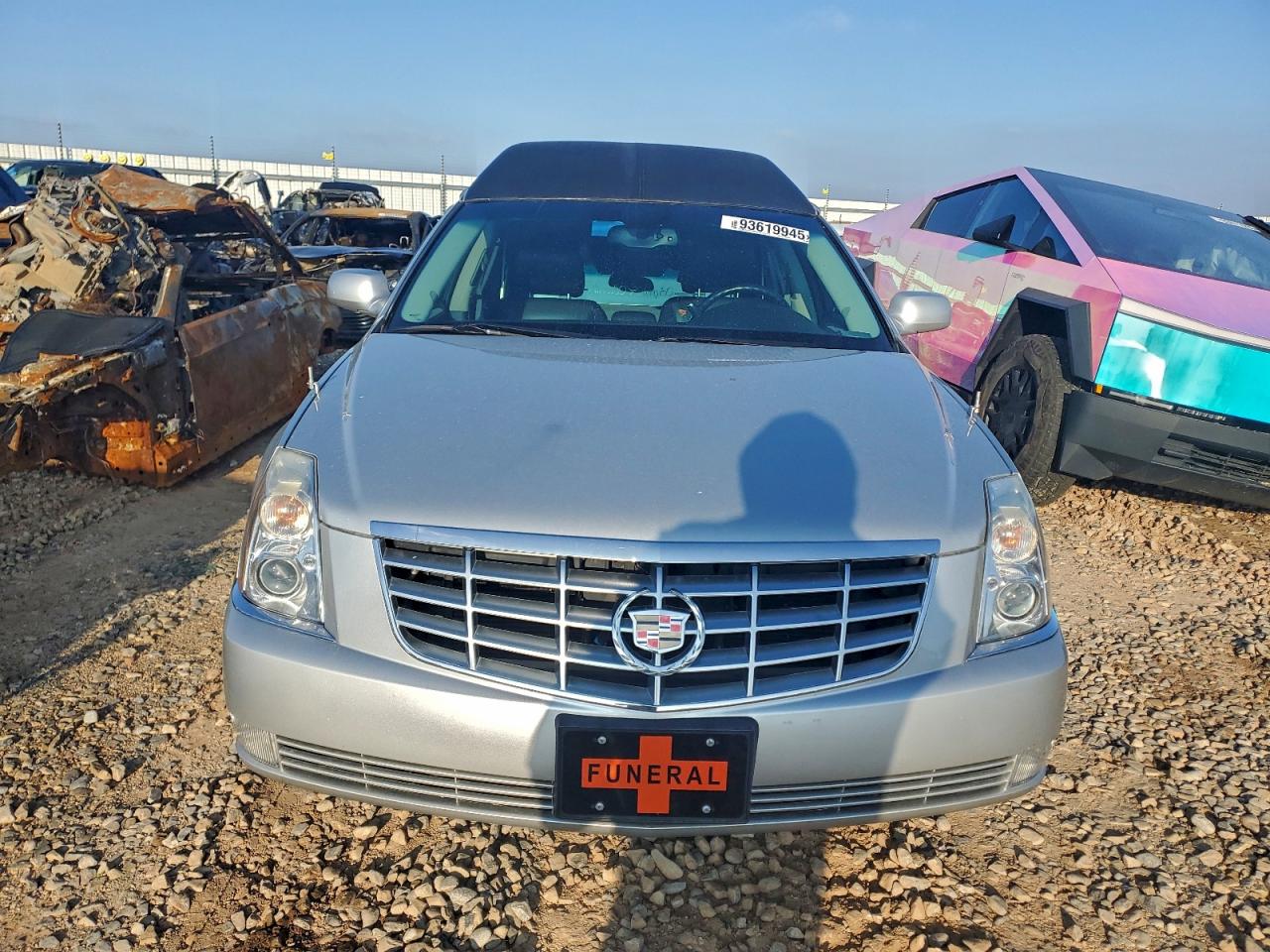 2011 Cadillac Professional Chassis Silver vin: 1GE7K9C66BU600280
