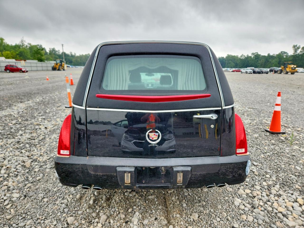 2011 Cadillac Professional Chassis Black vin: 1GE8K8C63BU500099