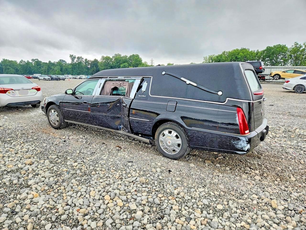 2011 Cadillac Professional Chassis Black vin: 1GE8K8C63BU500099