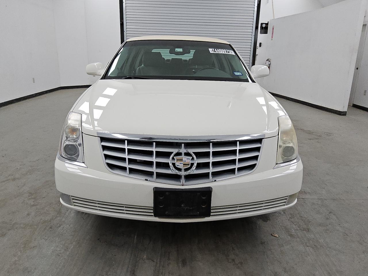 2011 Cadillac Professional Chassis White vin: 1GE8K9C69BU550379 Damage: Left Head Lamp, Faded, Repair Required