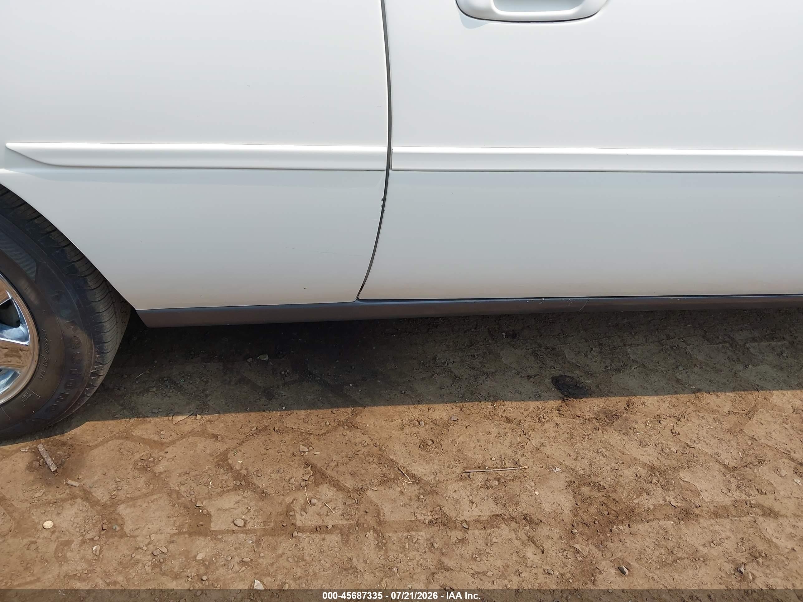 2005 Cadillac Deville Professional   White vin: 1GEEH00Y05U500560