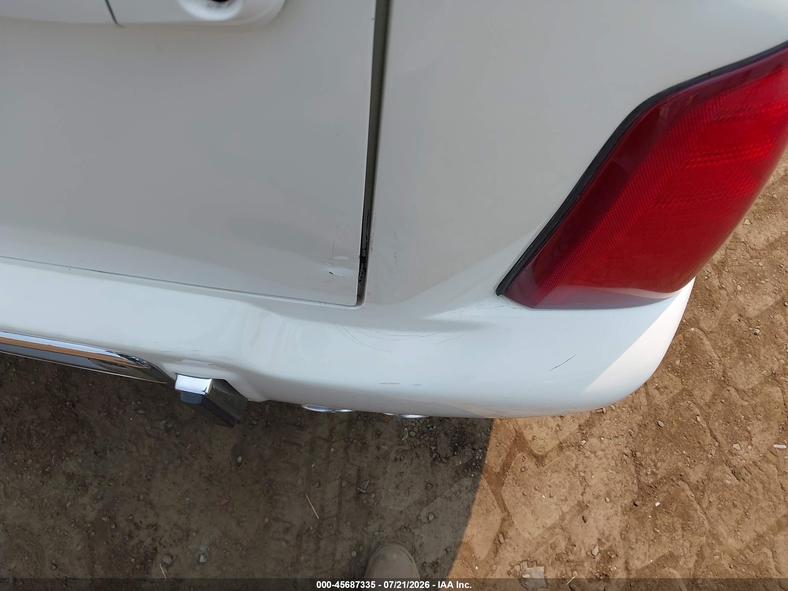 2005 Cadillac Deville Professional   White vin: 1GEEH00Y05U500560
