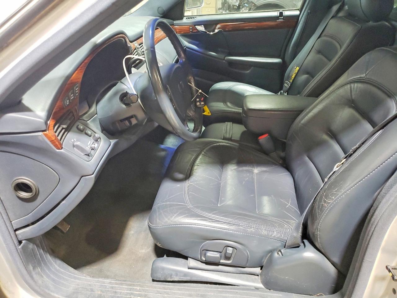 2003 Cadillac Commercial Chassis Silver vin: 1GEEH00Y83U500688