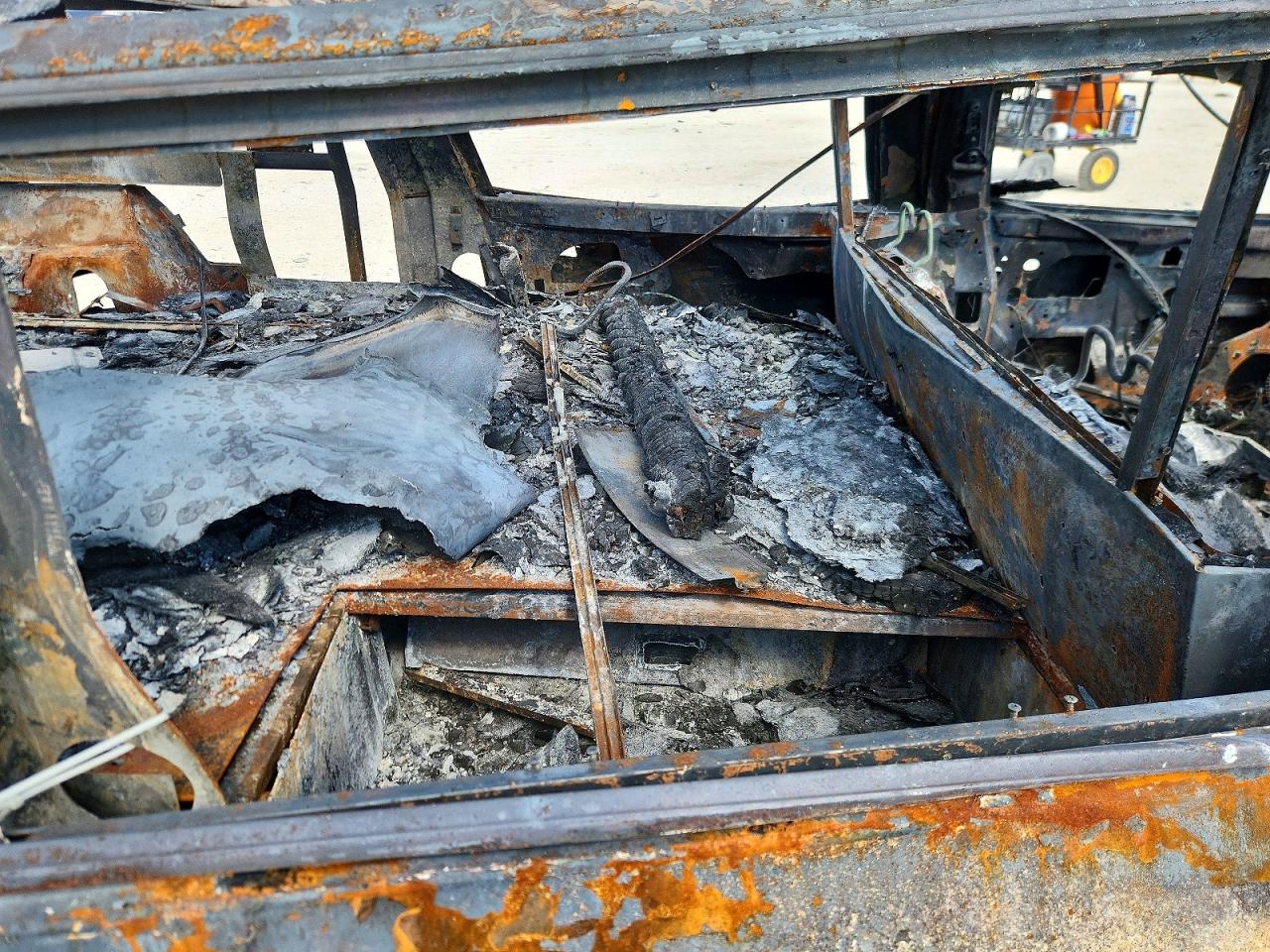 2007 Cadillac Commercial Chassis Burn vin: 1GEEH06Y07U500584