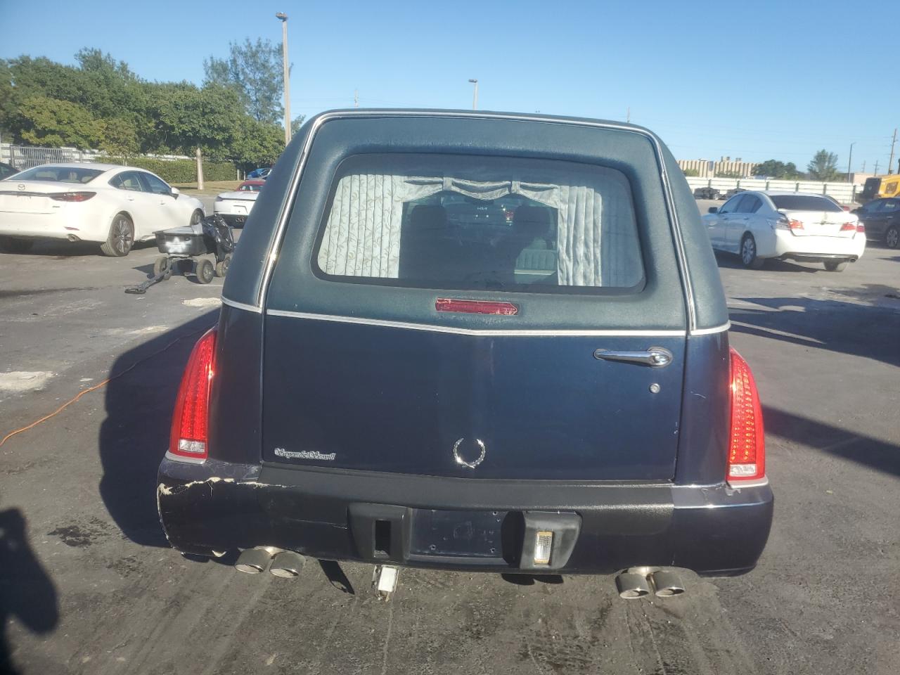 2007 Cadillac Commercial Chassis  Blue vin: 1GEEH06Y27U500683