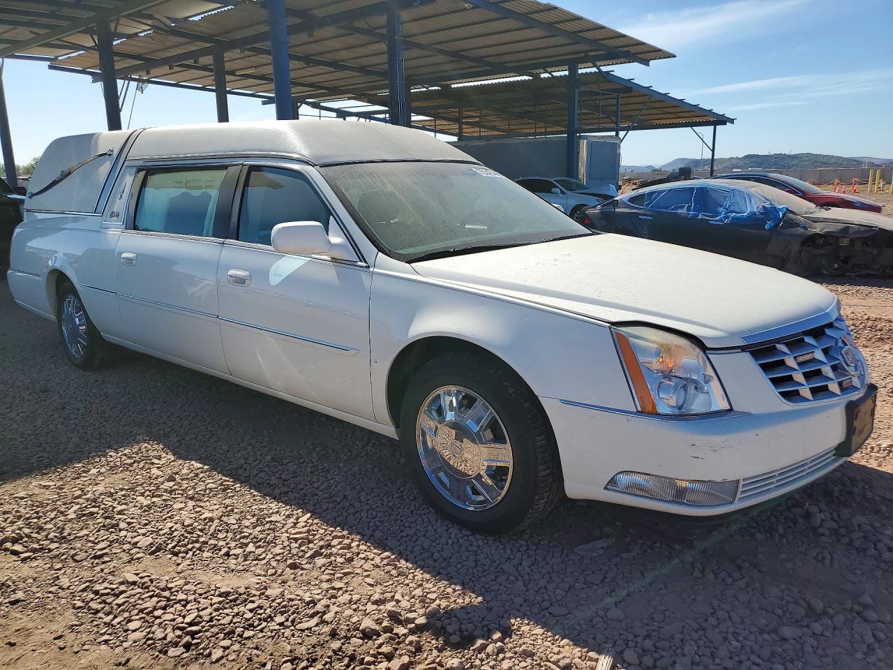 2006 Cadillac Commercial Chassis White vin: 1GEEH06Y66U500801
