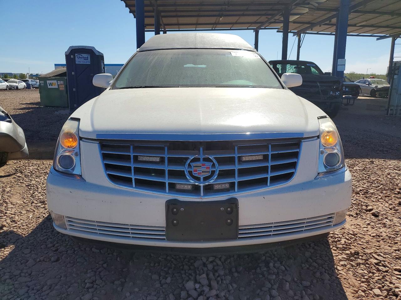 2006 Cadillac Commercial Chassis White vin: 1GEEH06Y66U500801