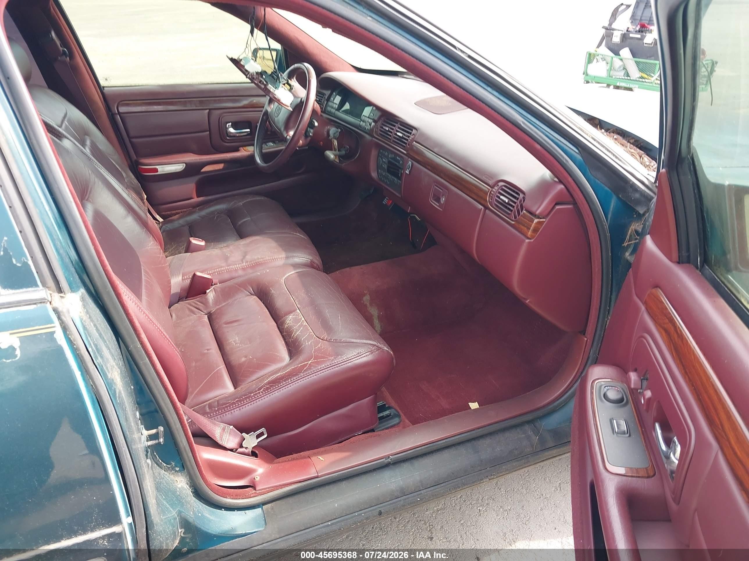 1997 Cadillac Deville Professional   Green vin: 1GEEH90Y4VU700443