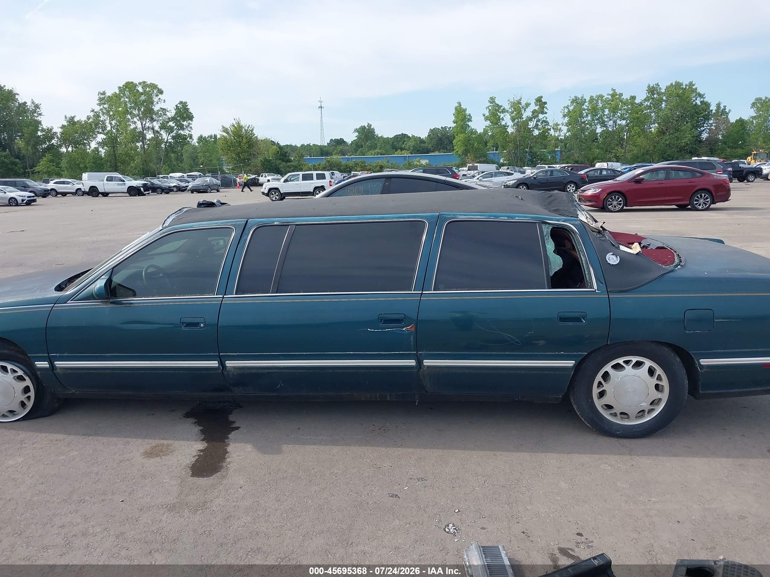 1997 Cadillac Deville Professional   Green vin: 1GEEH90Y4VU700443