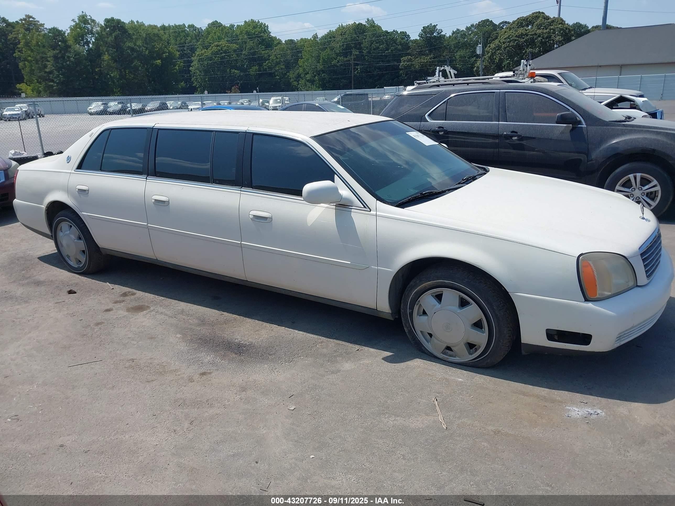 2000 Cadillac Deville Standard Белый vin: 1GEEH90Y7YU550414