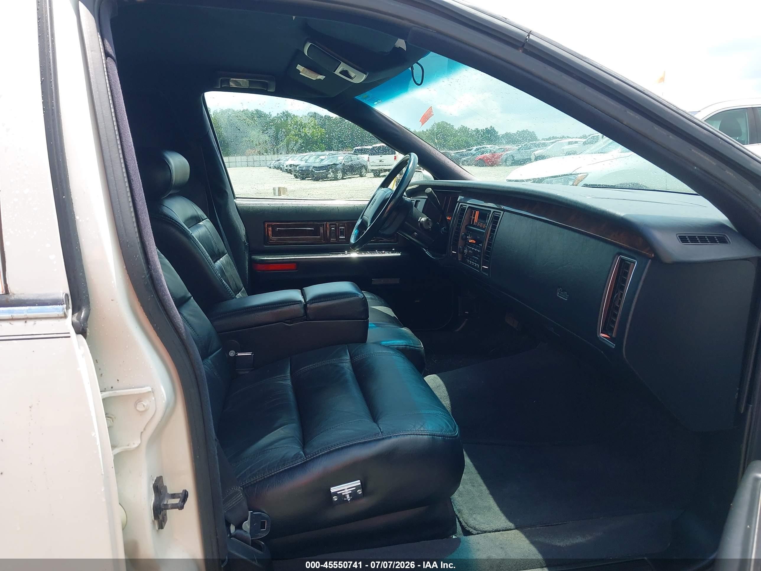 1995 Cadillac Commercial Chassis   White vin: 1GEFH90P8SR708278
