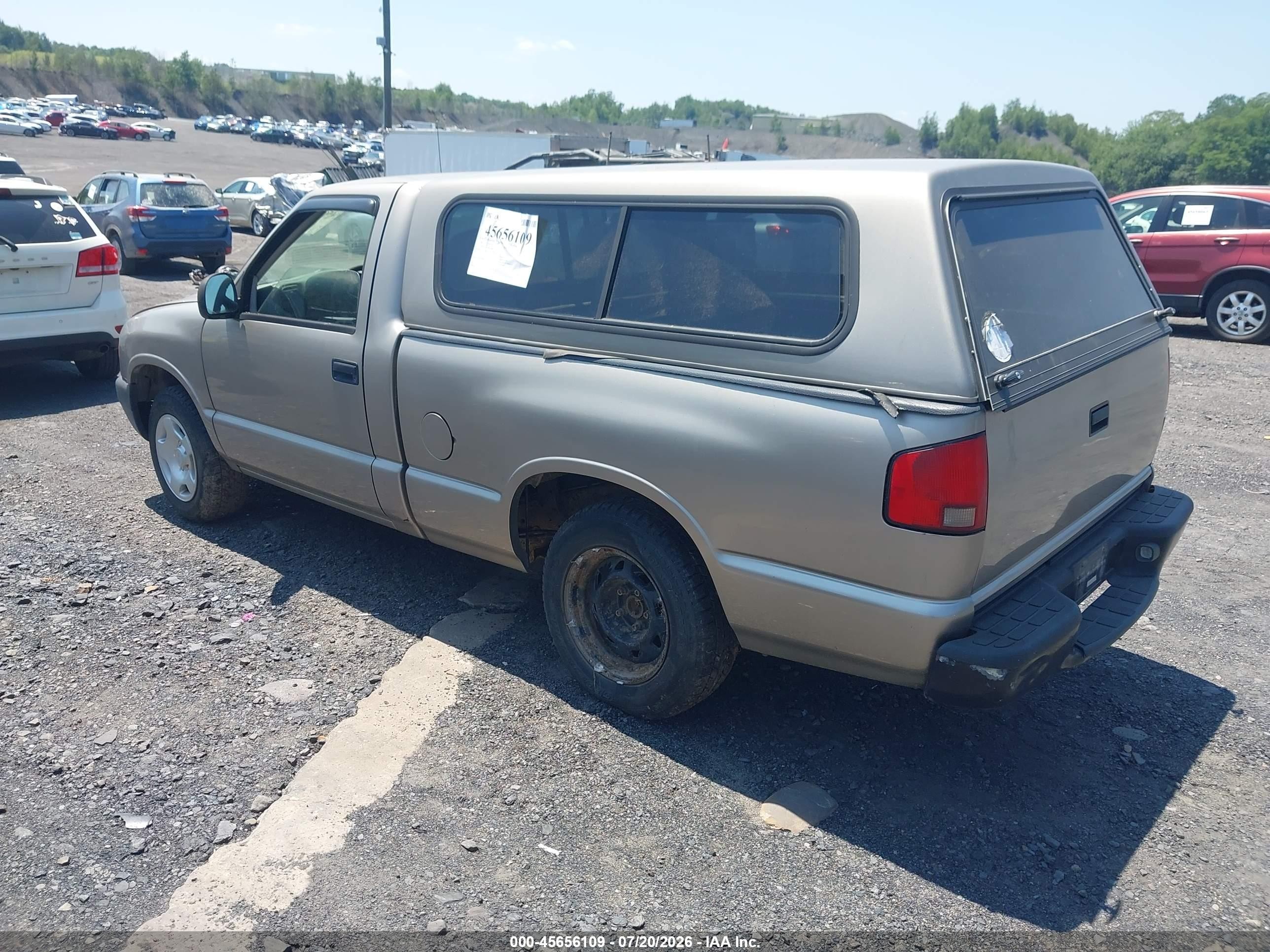 1998 Isuzu Hombre S Золотой vin: 1GGCS1442W8651665