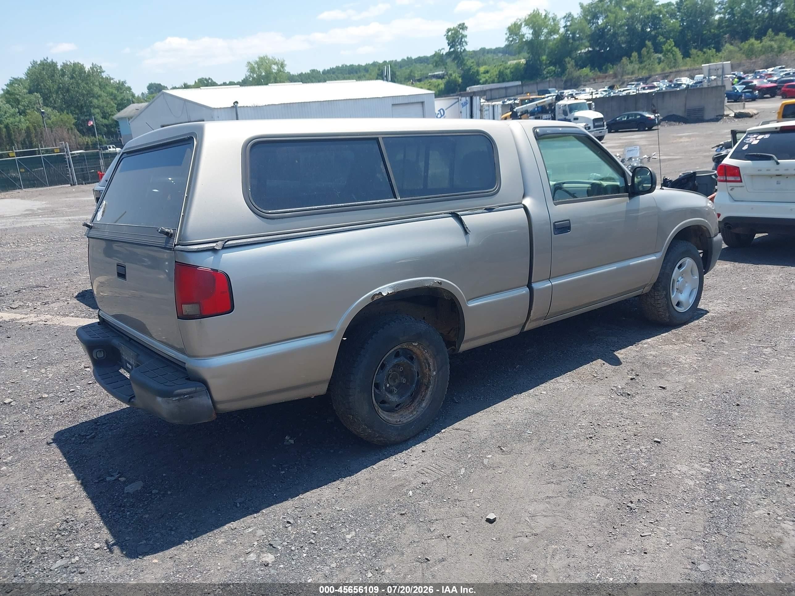 1998 Isuzu Hombre S Золотой vin: 1GGCS1442W8651665