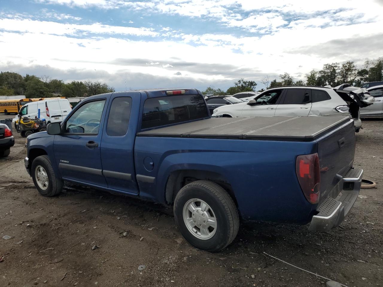 2006 Isuzu I-280 Blue vin: 1GGCS198268700293