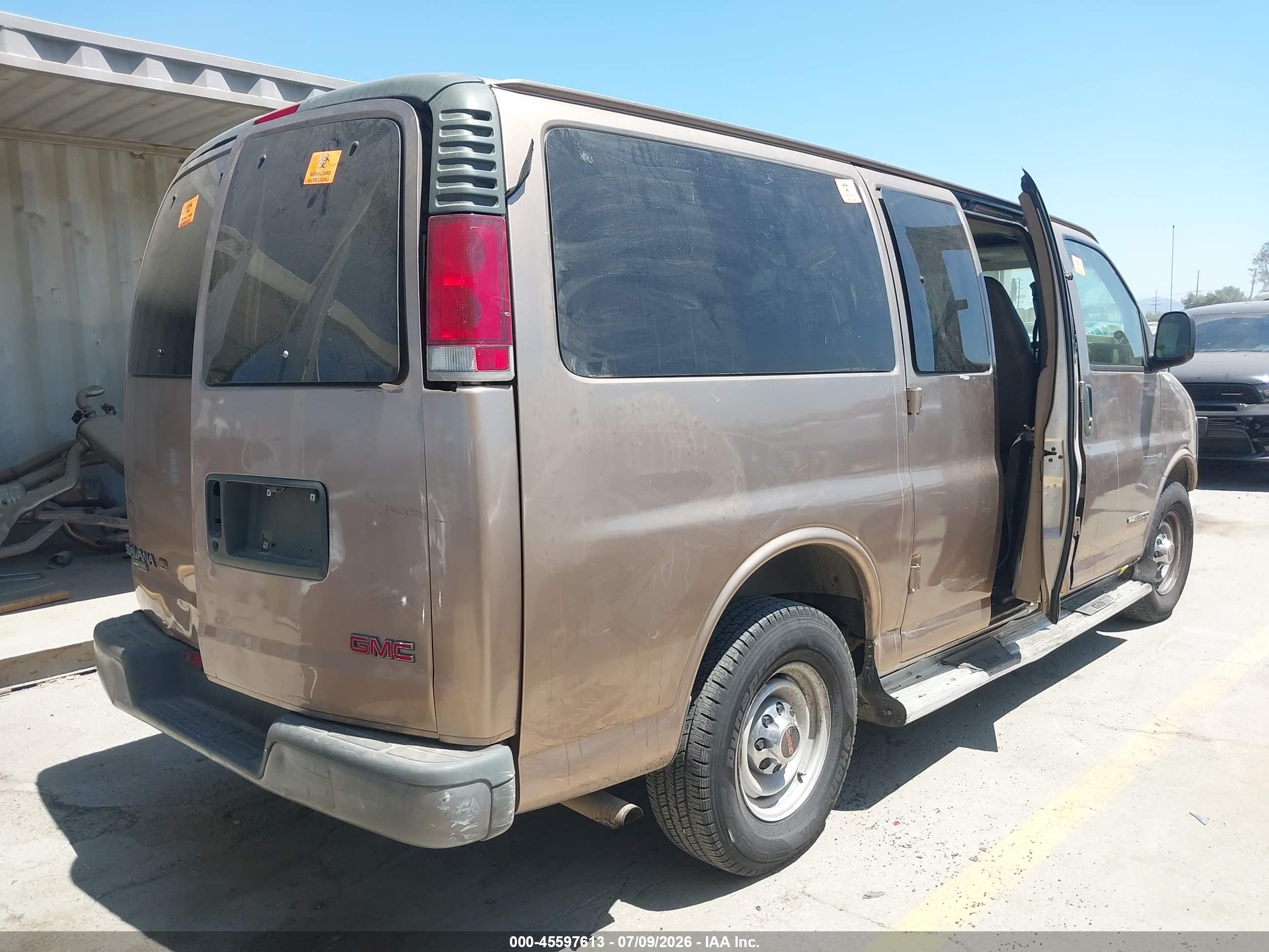 2001 Gmc Savana Standard Brown vin: 1GJGG25R511117817
