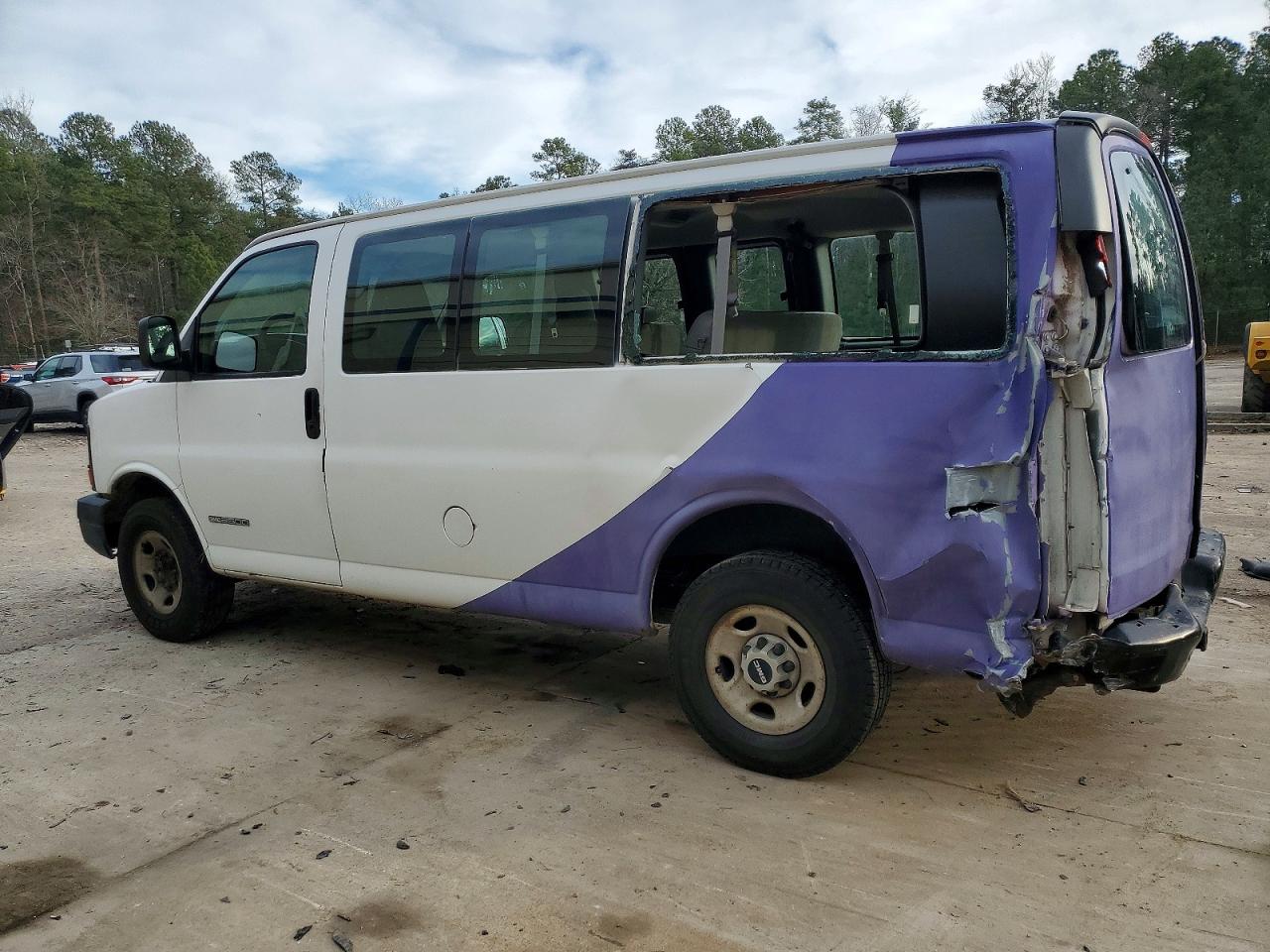 2005 Gmc Savana G2500 White vin: 1GJGG25U851219042