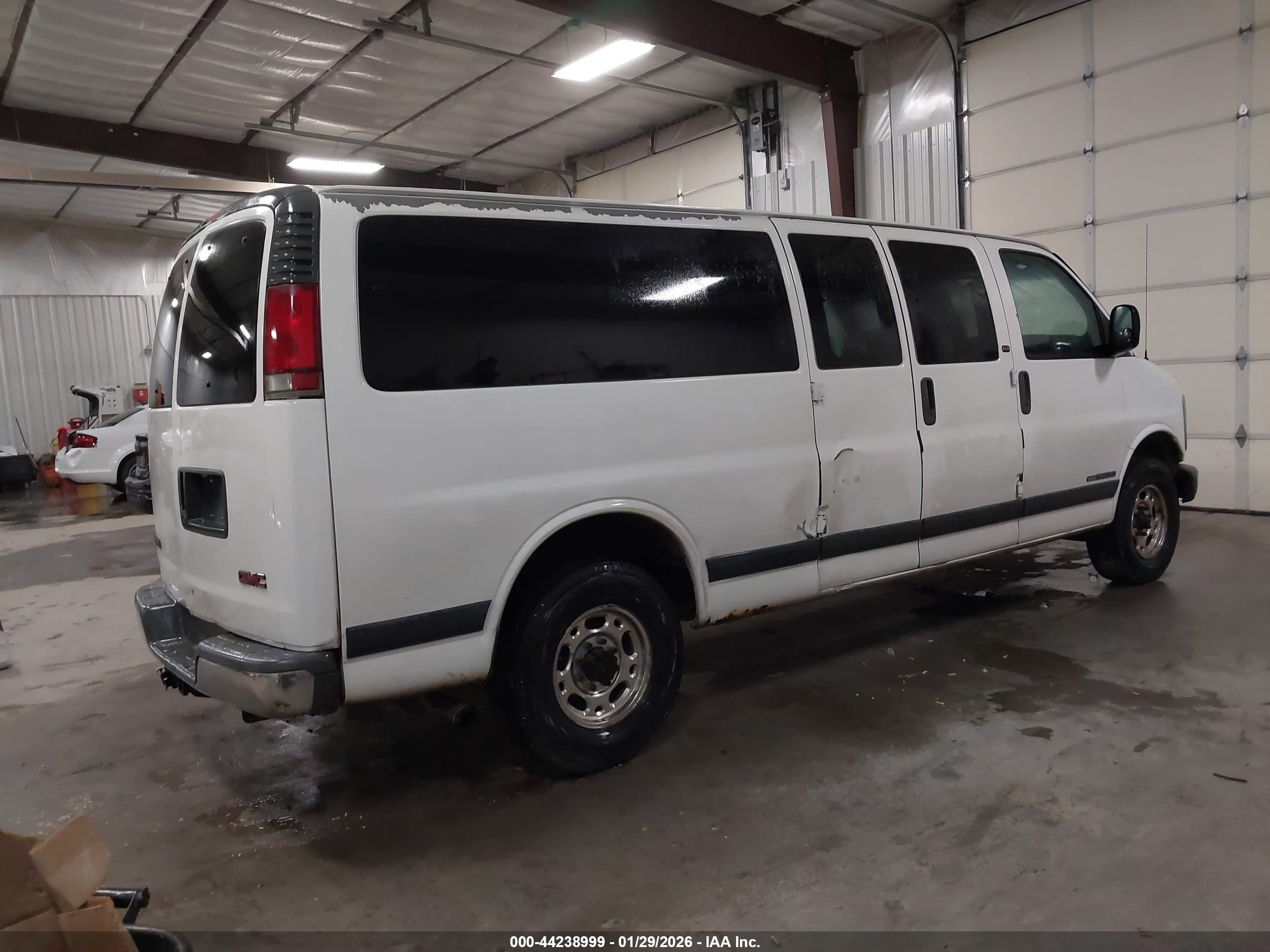 2002 Gmc Savana Standard Белый vin: 1GJHG39R121212980
