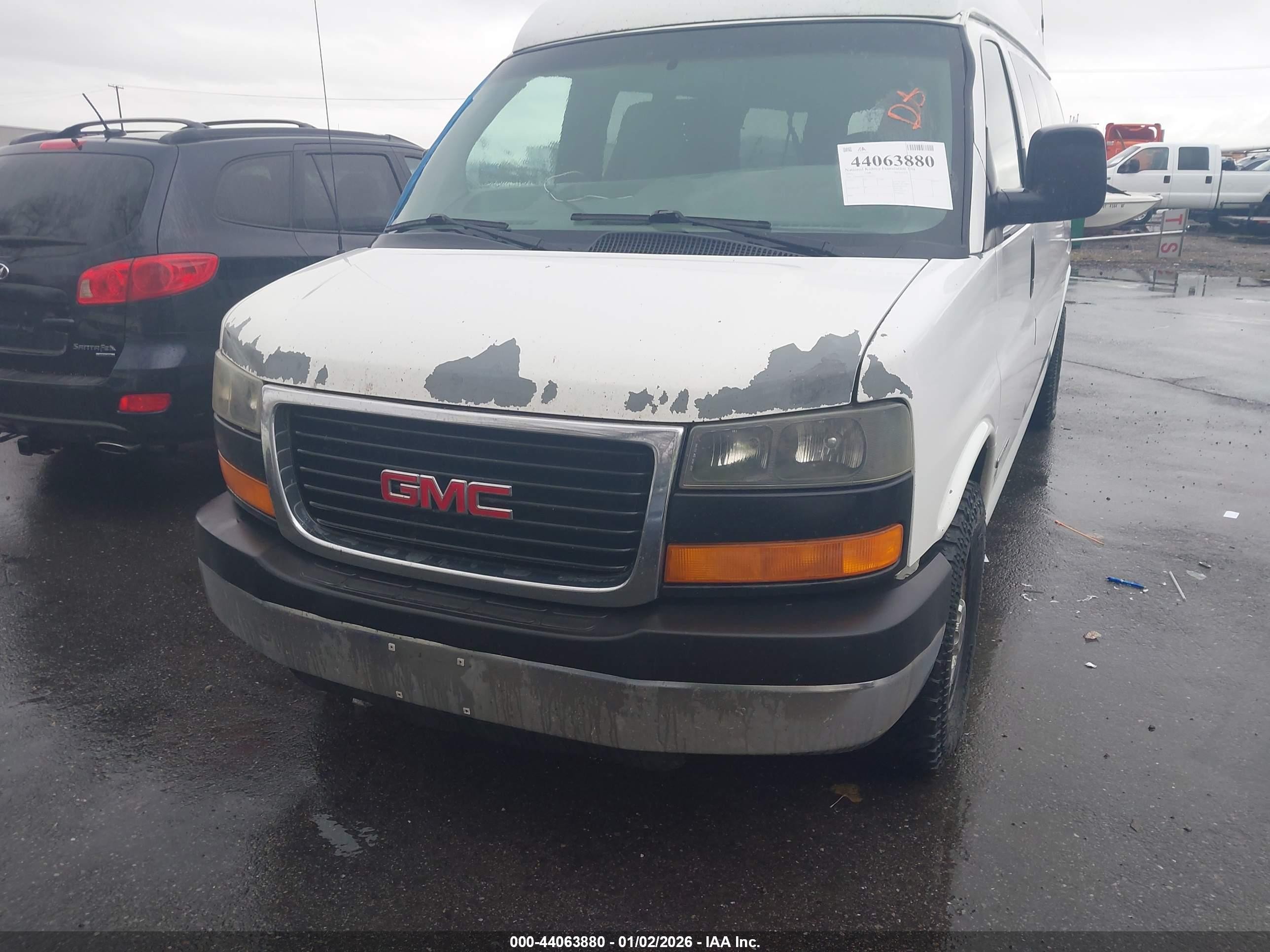 2003 Gmc Savana Standard White vin: 1GJHG39U331233271
