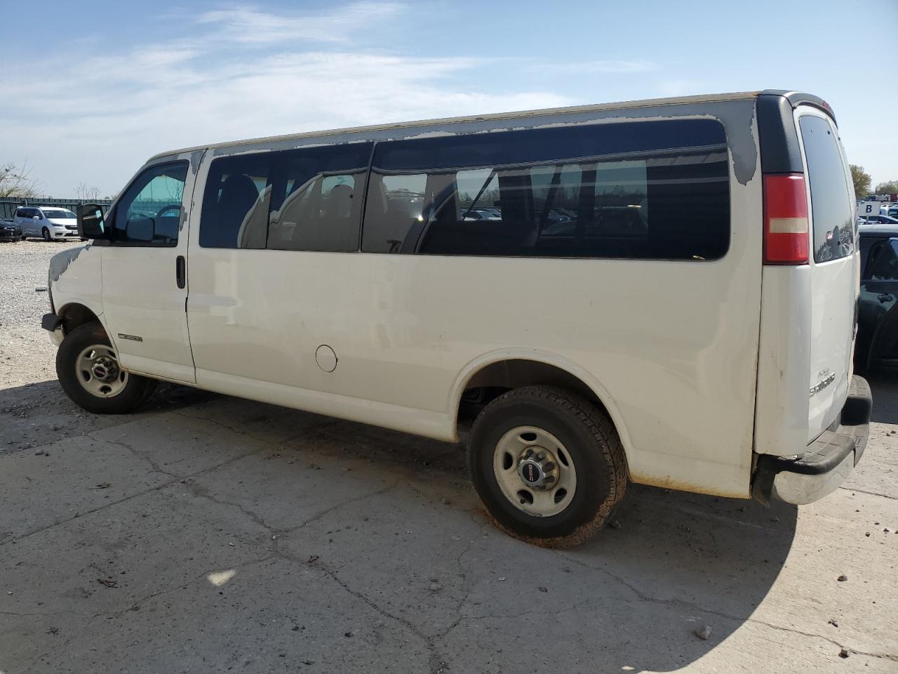 2003 Gmc Savana G3500 Белый vin: 1GJHG39U431236373