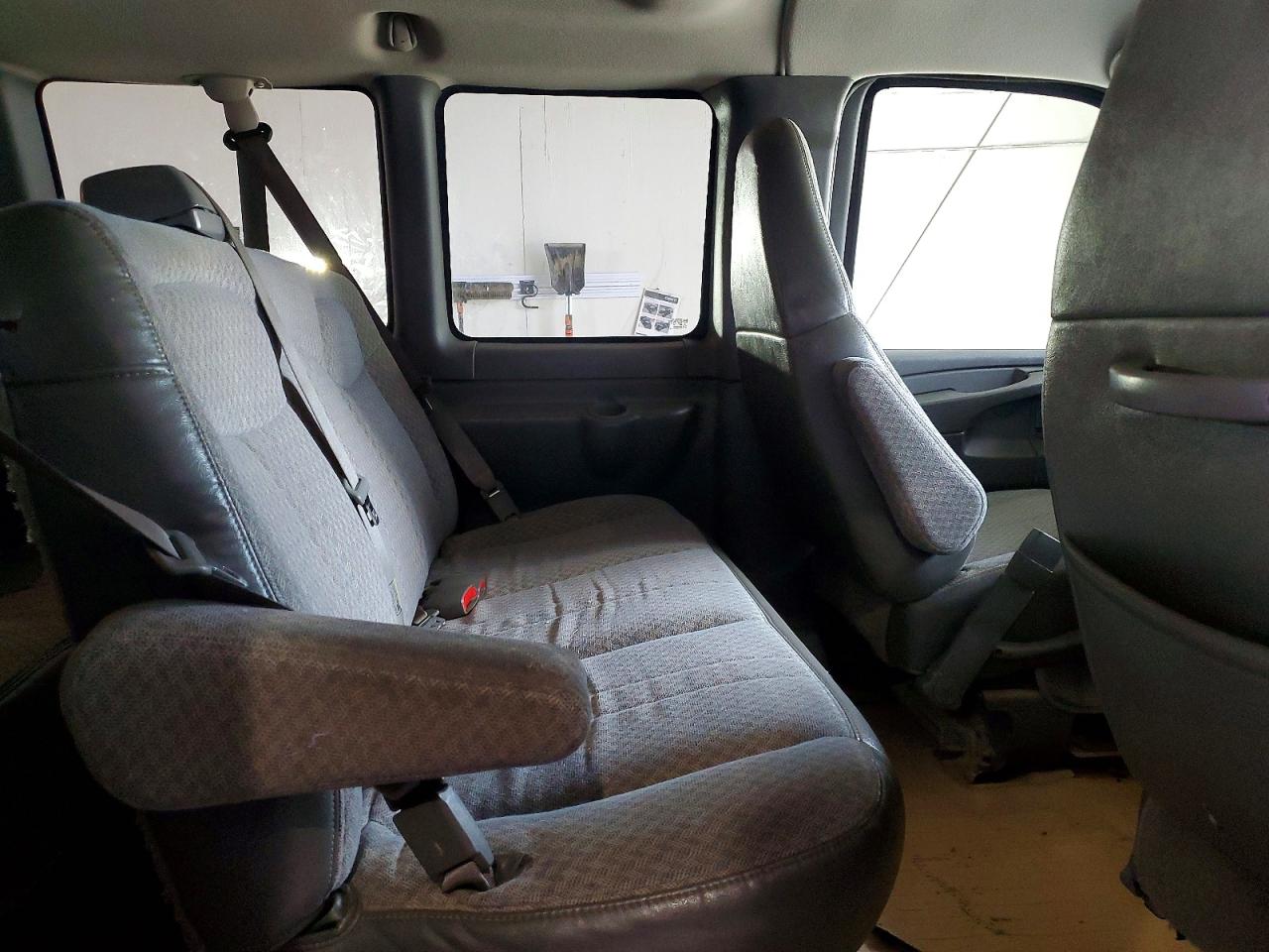 2003 Gmc Savana G3500 White vin: 1GJHG39UX31188622