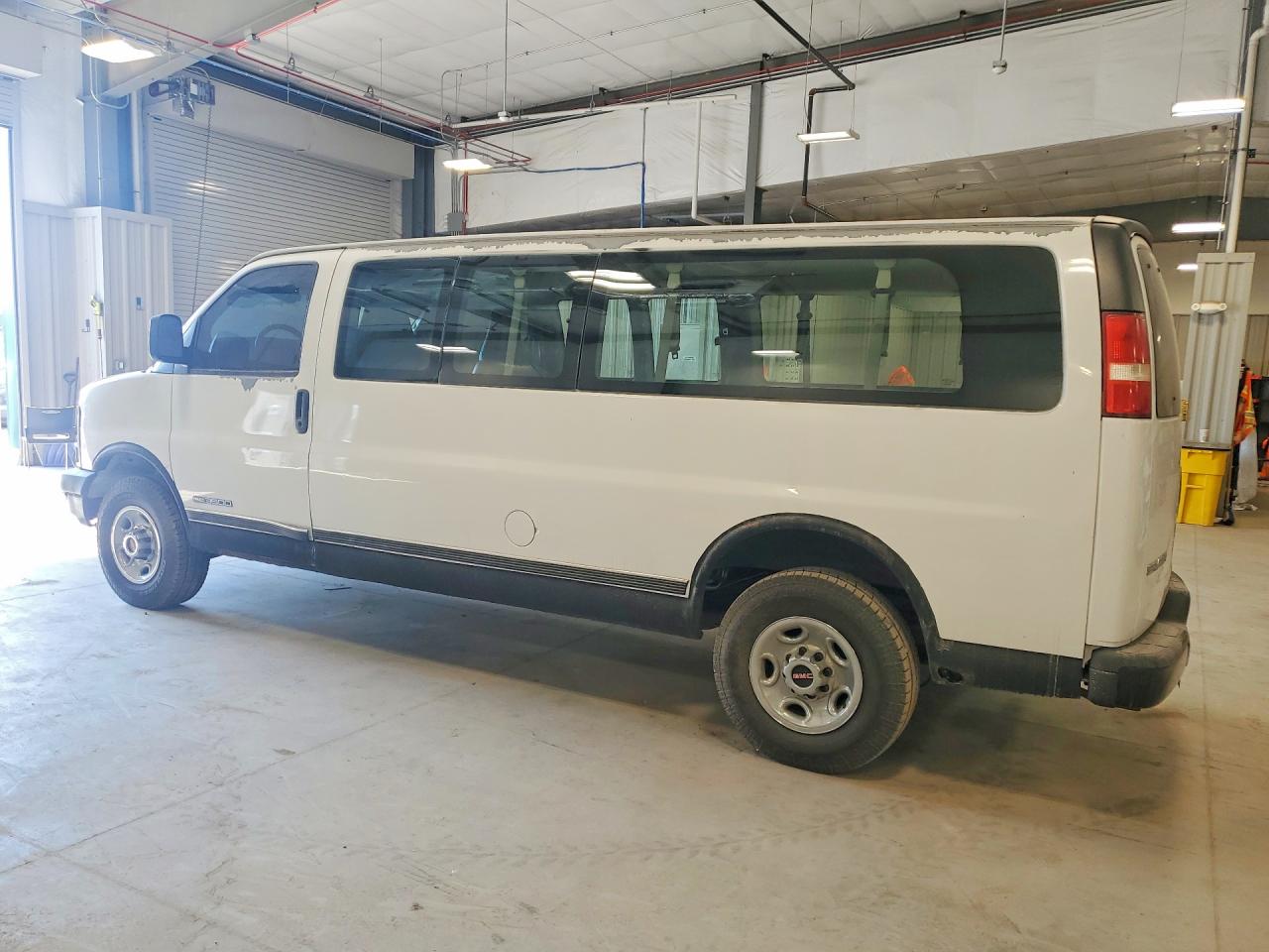 2006 Gmc Savana G3500 White vin: 1GJHG39UX61176619